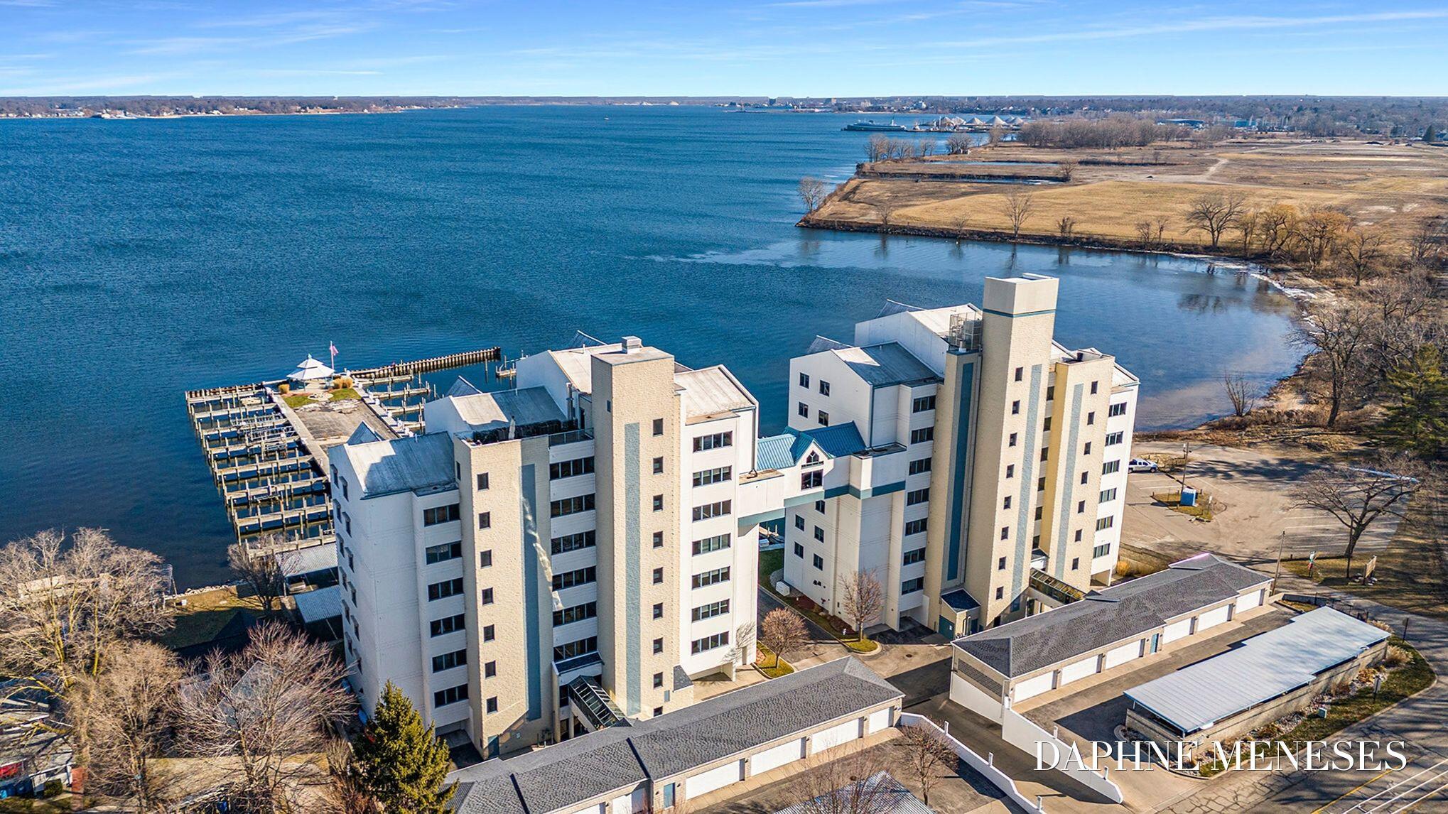2964 Lakeshore Drive Muskegon MI 49441