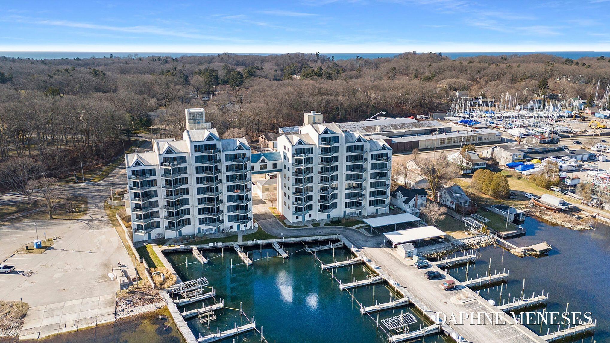 2964 Lakeshore Drive Muskegon MI 49441