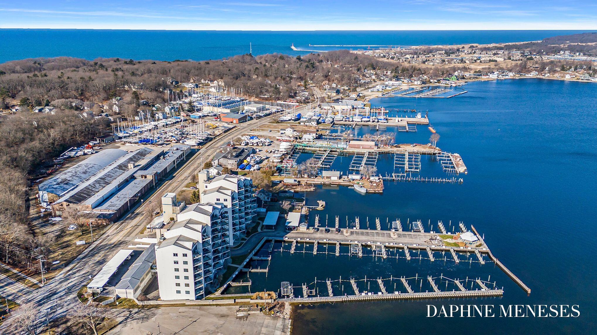 2964 Lakeshore Drive Muskegon MI 49441
