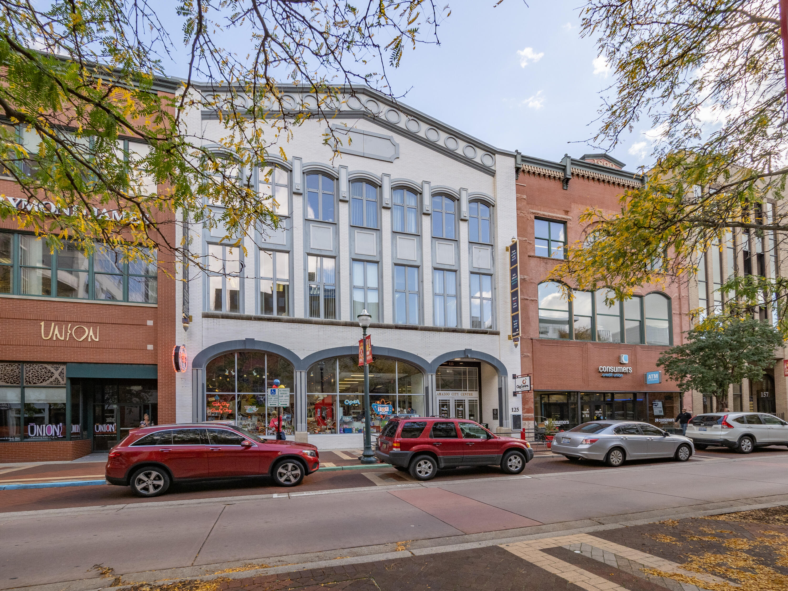 125 S Kalamazoo Mall Kalamazoo MI 49007