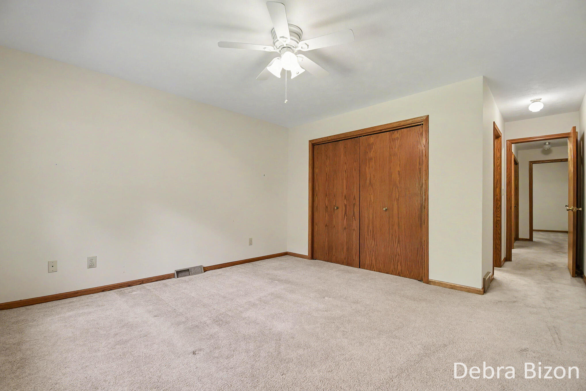 1011 Country Gardens NW Grand Rapids MI 49534