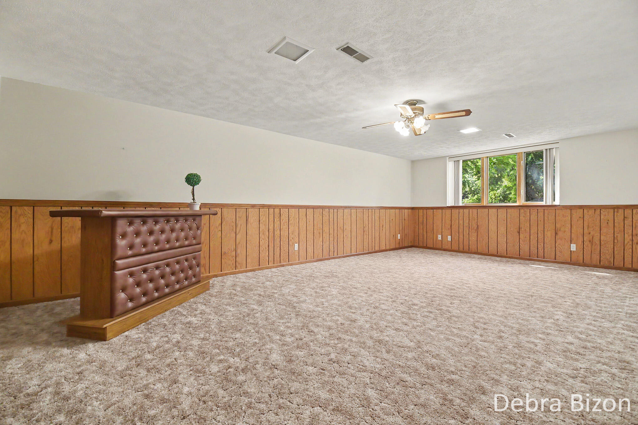 1011 Country Gardens NW Grand Rapids MI 49534