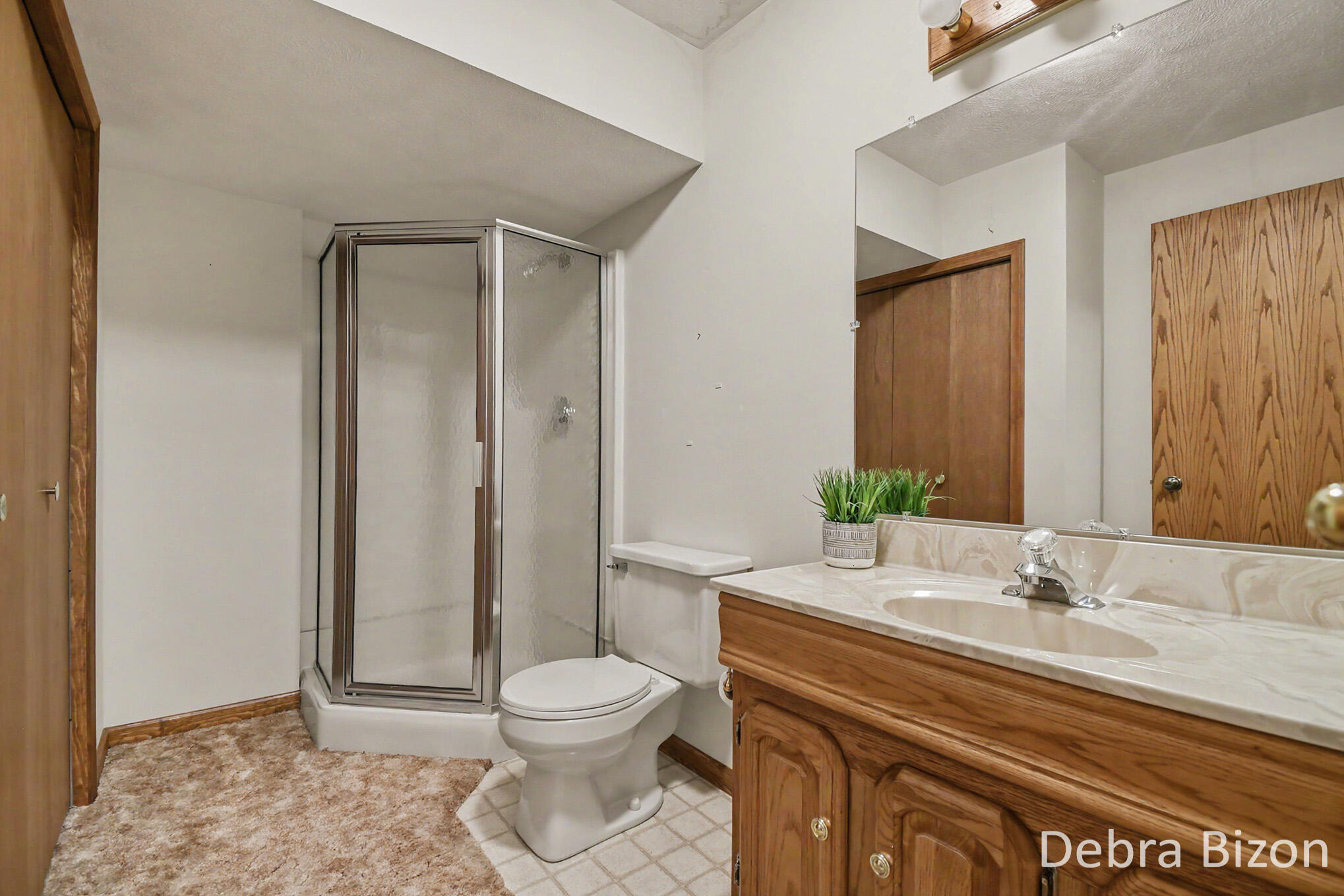 1011 Country Gardens NW Grand Rapids MI 49534