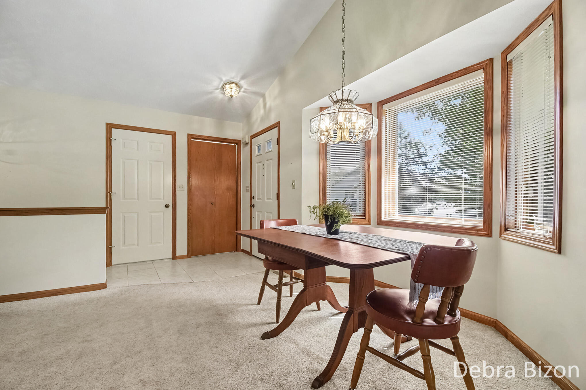 1011 Country Gardens NW Grand Rapids MI 49534