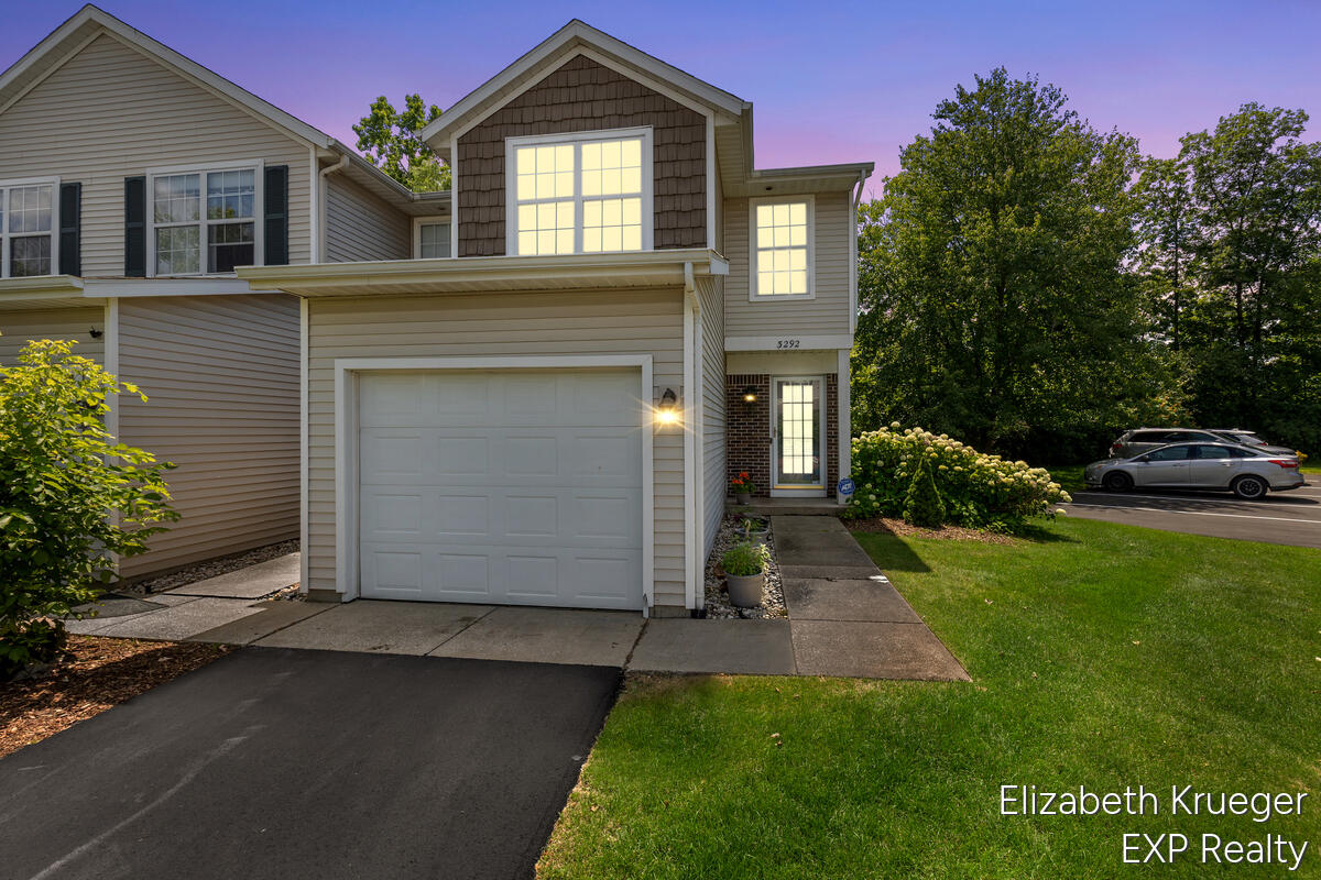 3292 Park Ridge Lane NE Grand Rapids MI 49525