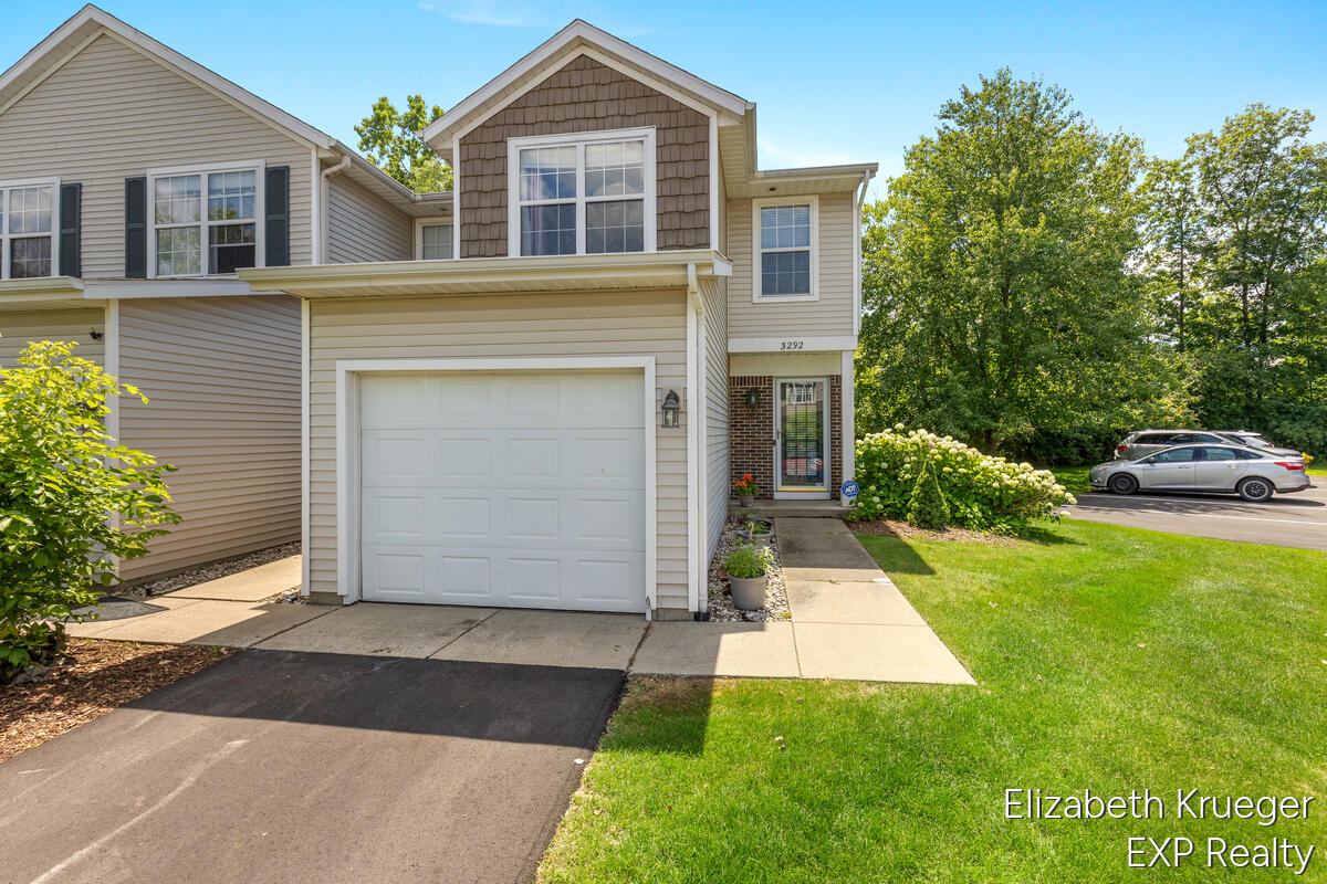 3292 Park Ridge Lane NE Grand Rapids MI 49525