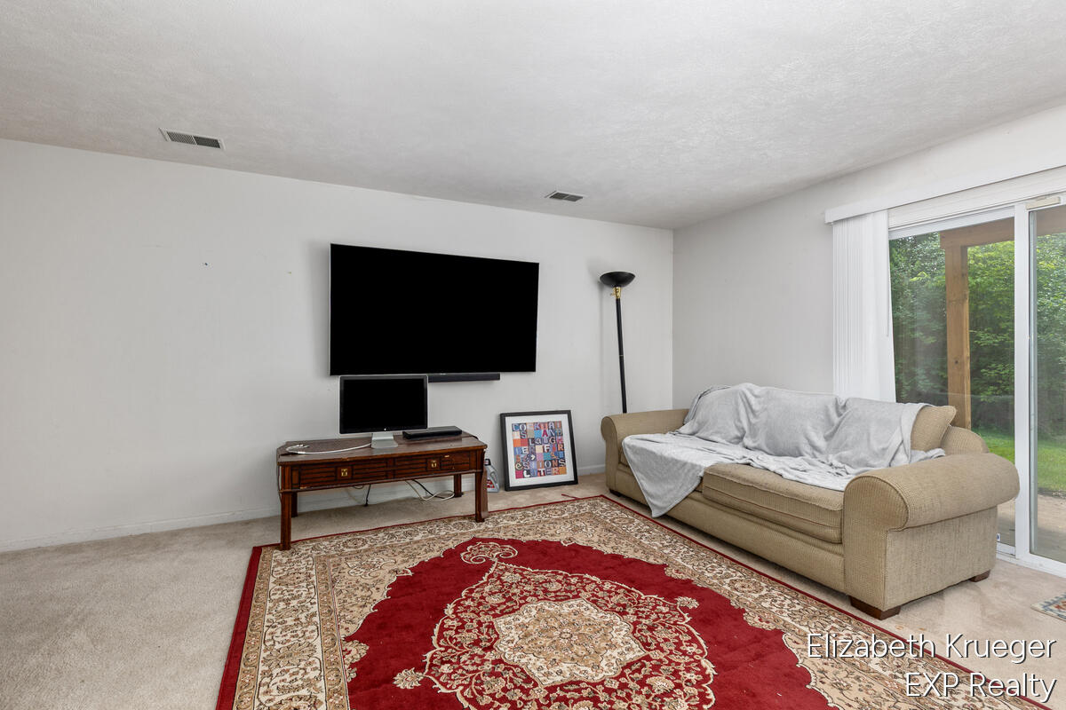 3292 Park Ridge Lane NE Grand Rapids MI 49525