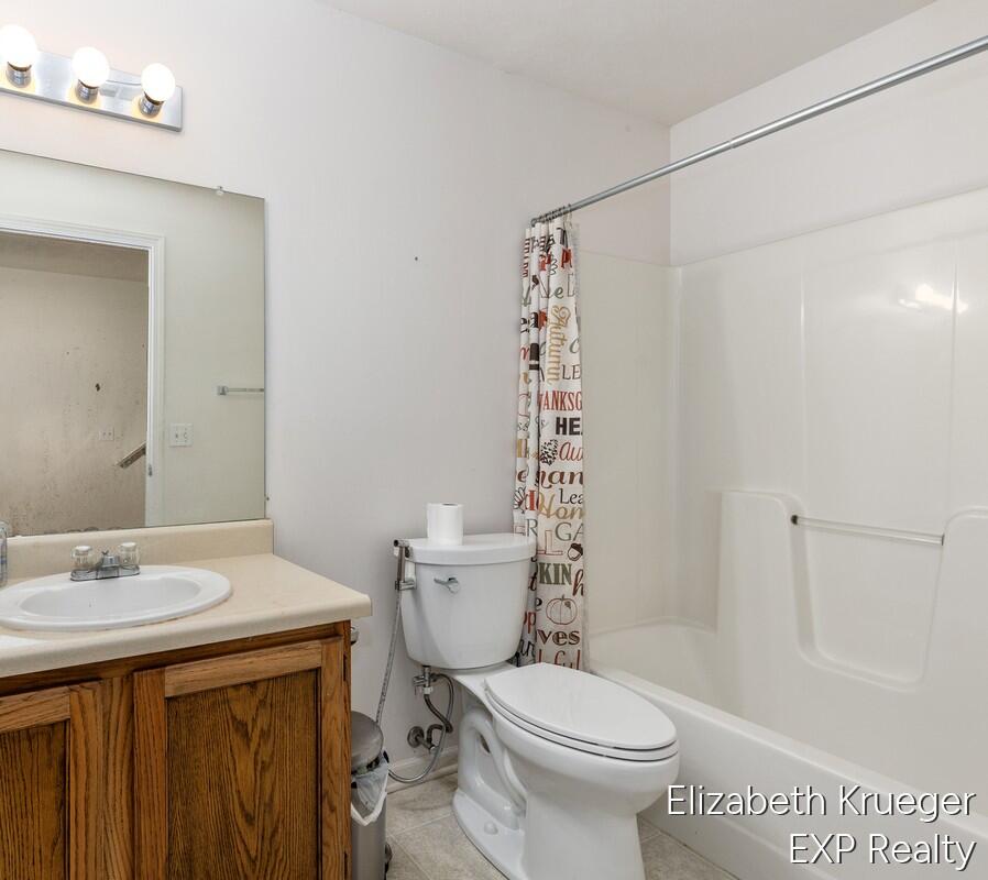 3292 Park Ridge Lane NE Grand Rapids MI 49525
