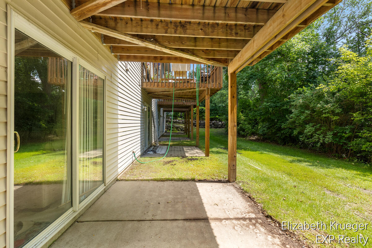 3292 Park Ridge Lane NE Grand Rapids MI 49525
