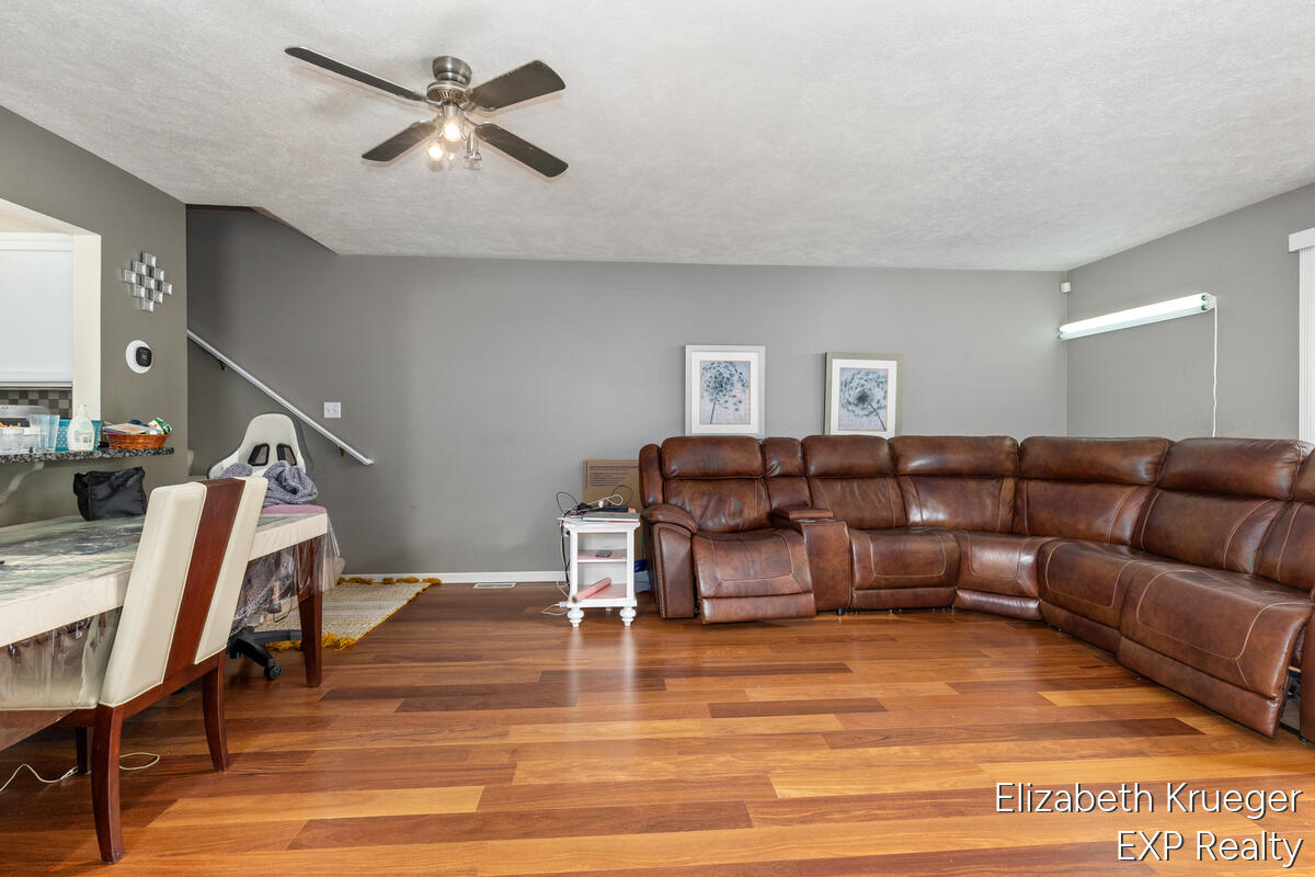 3292 Park Ridge Lane NE Grand Rapids MI 49525