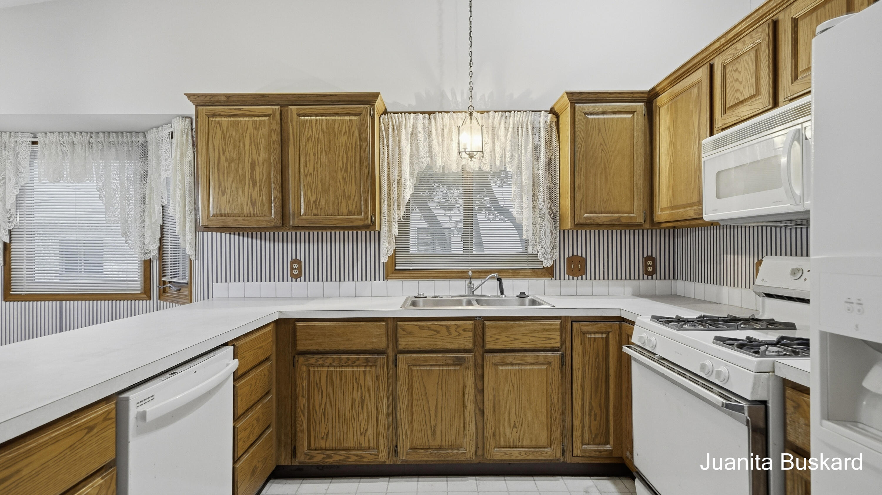 1082 Amberwood W Drive SW Byron Center MI 49315
