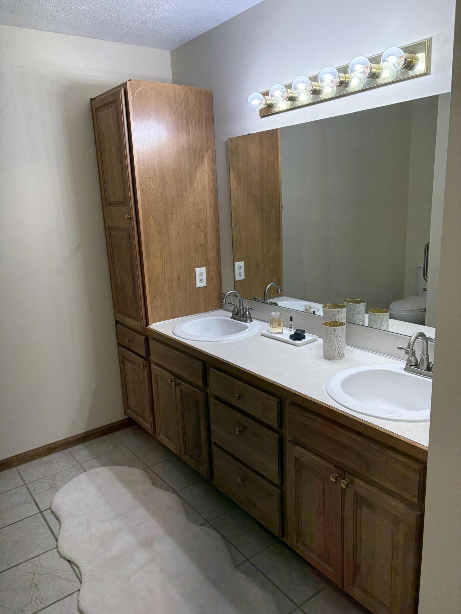 828 Highbanks Drive Allegan MI 49010