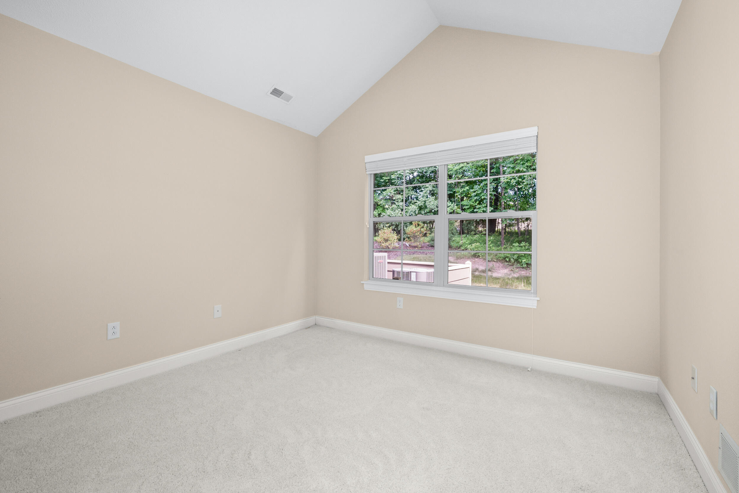 1055 Bridge Crest Drive SE Ada MI 49301