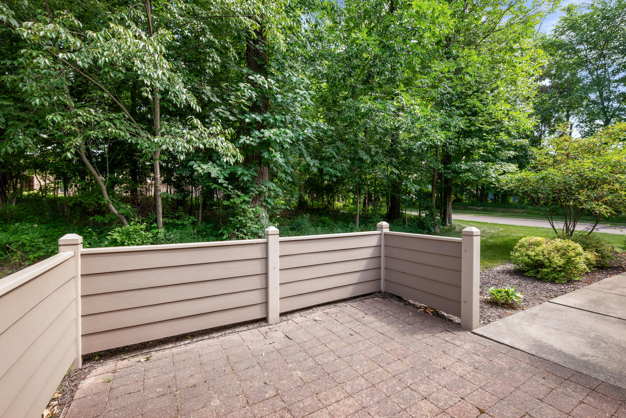 1055 Bridge Crest Drive SE Ada MI 49301