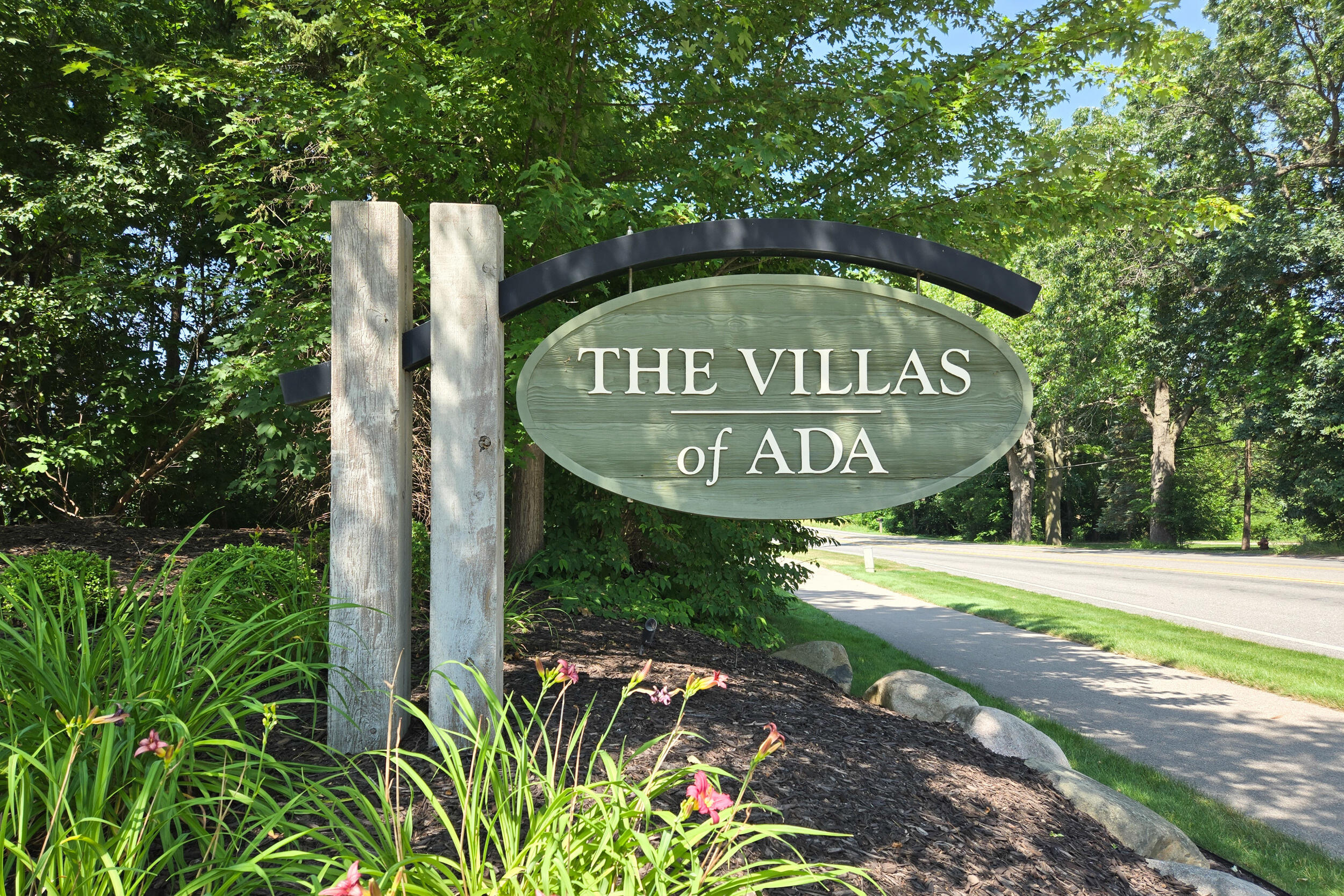1055 Bridge Crest Drive SE Ada MI 49301