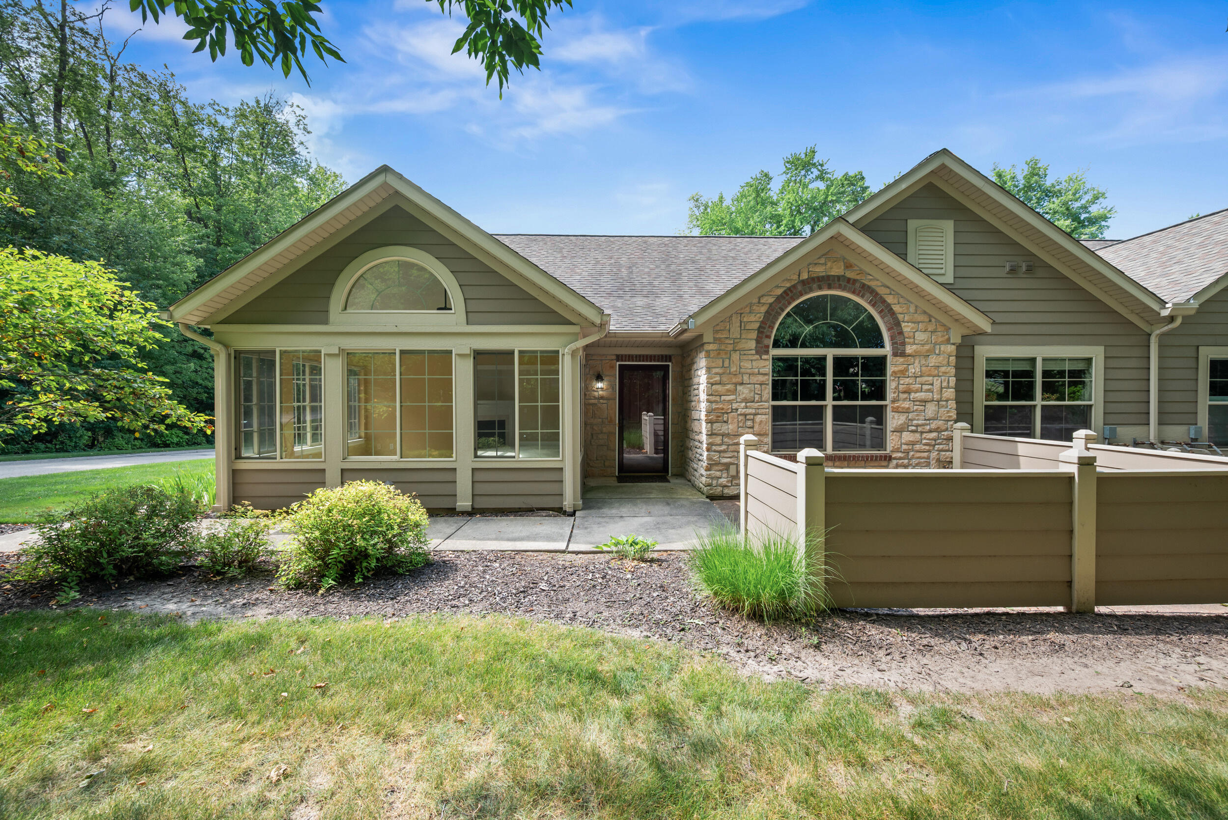 1055 Bridge Crest Drive SE Ada MI 49301