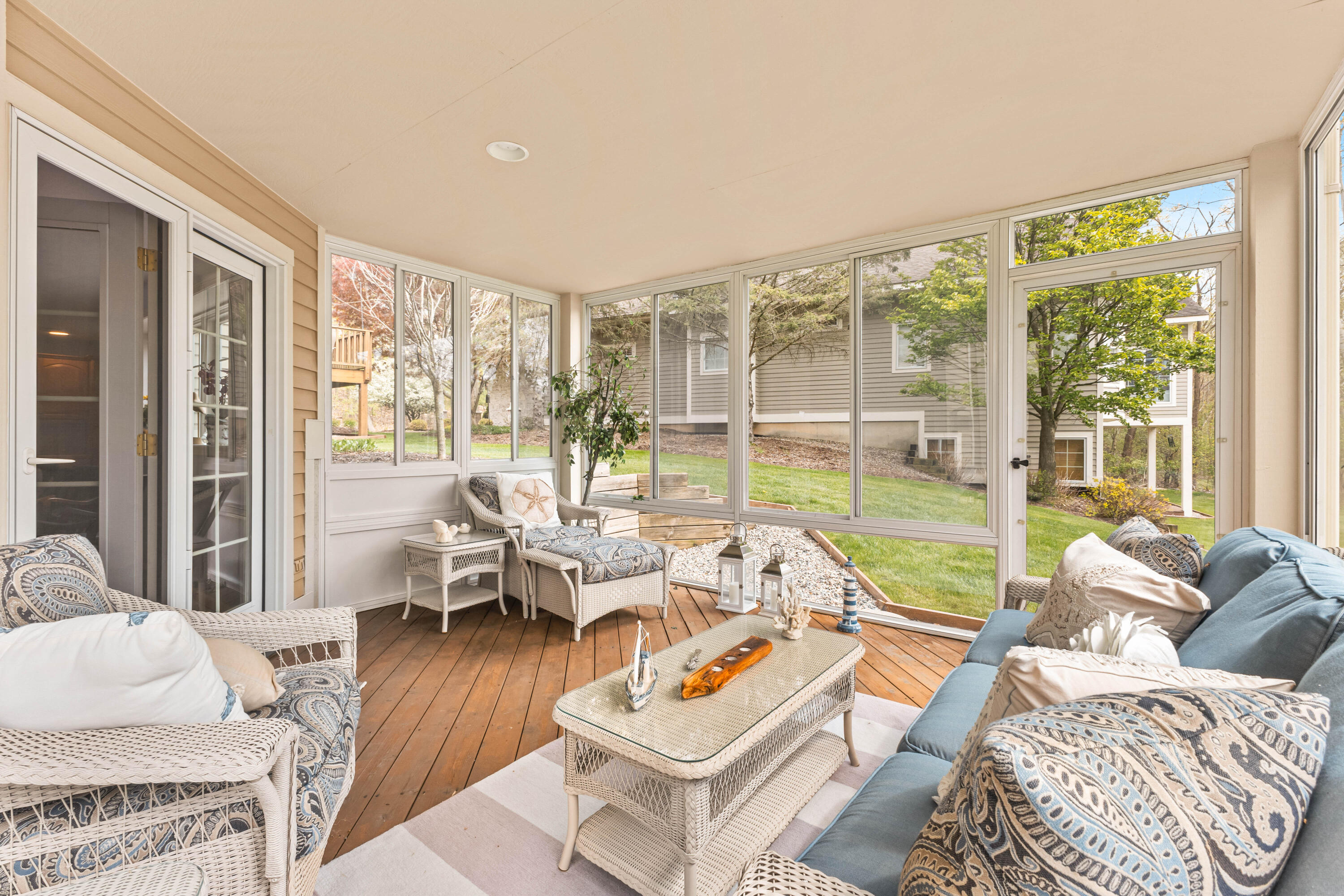 2166 Lamberton Creek Lane NE Grand Rapids MI 49505