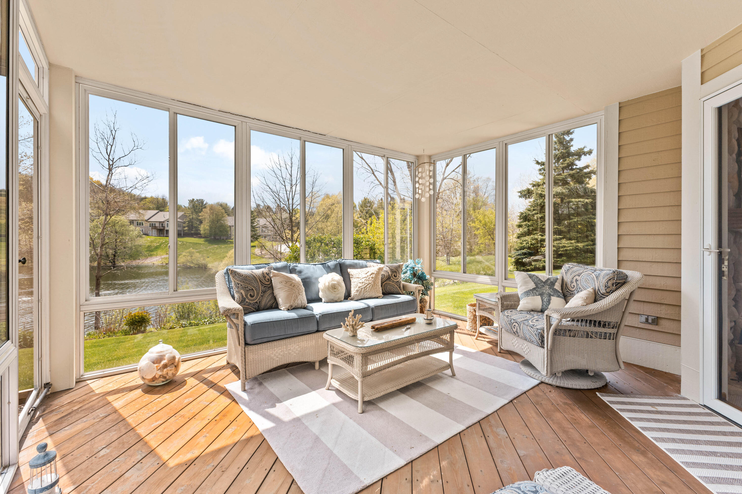 2166 Lamberton Creek Lane NE Grand Rapids MI 49505