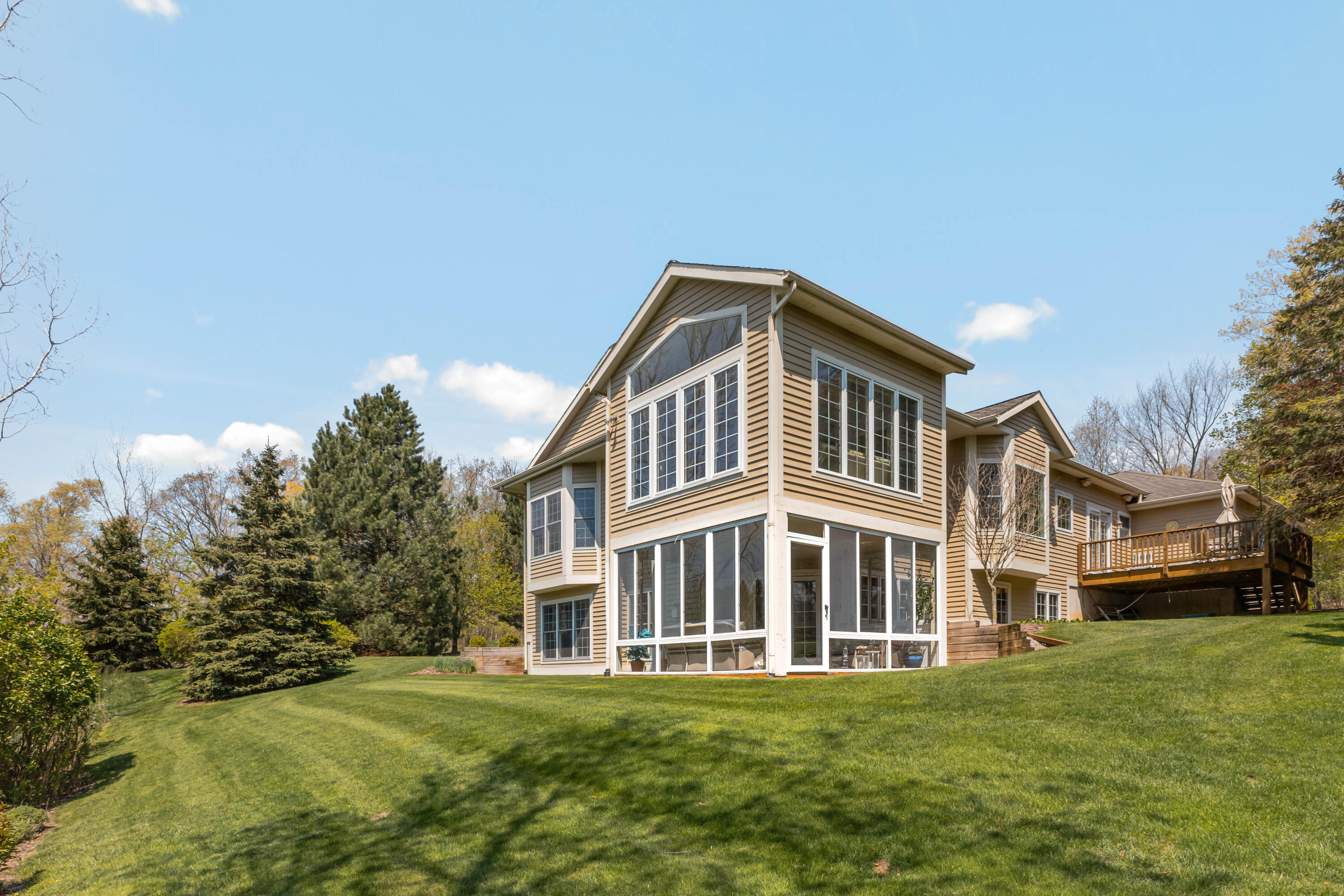 2166 Lamberton Creek Lane NE Grand Rapids MI 49505