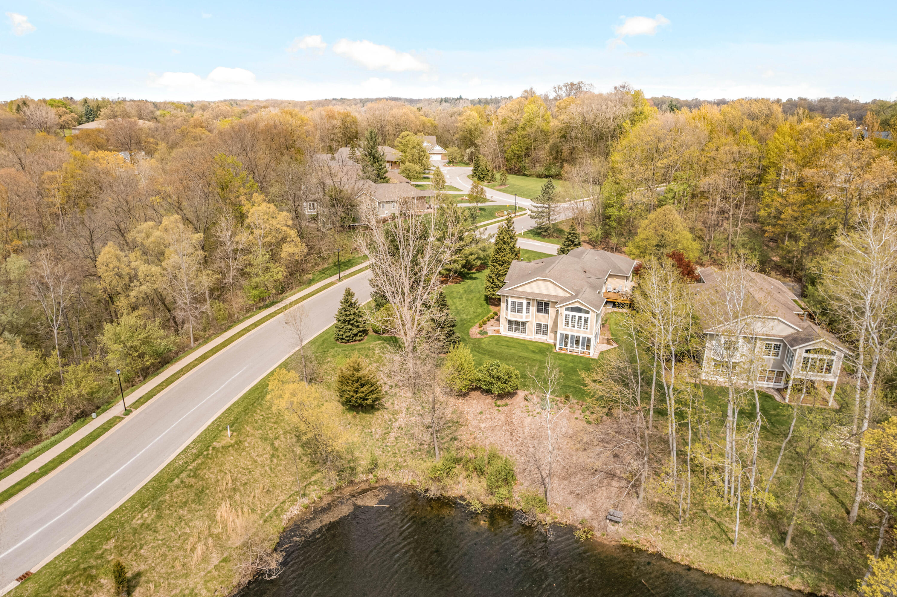 2166 Lamberton Creek Lane NE Grand Rapids MI 49505