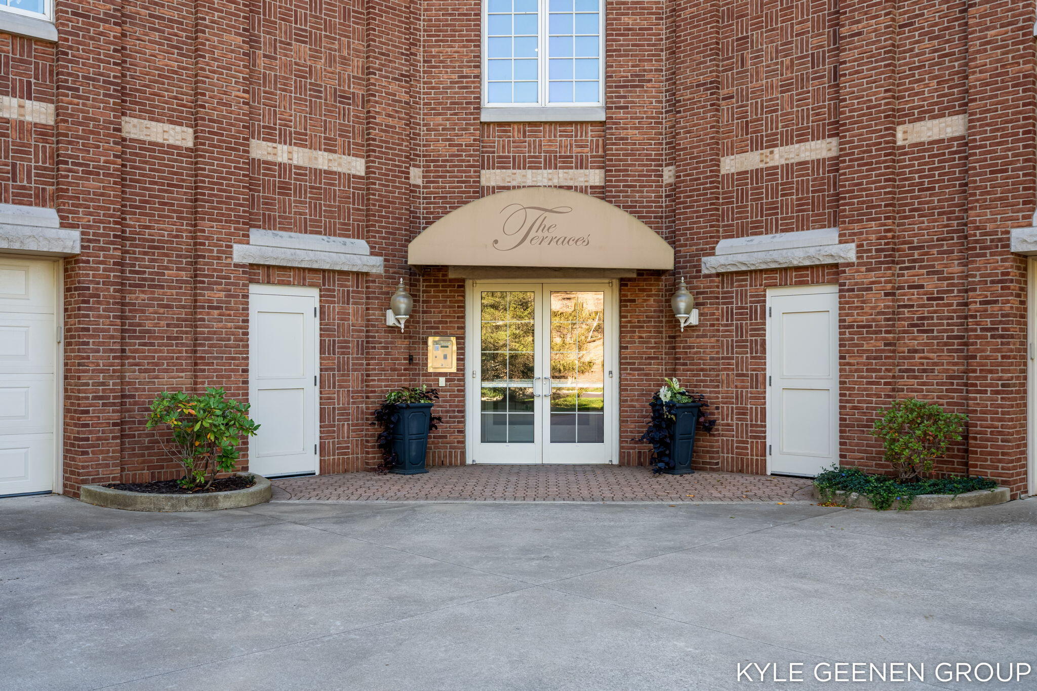 141 Central Avenue Holland MI 49423