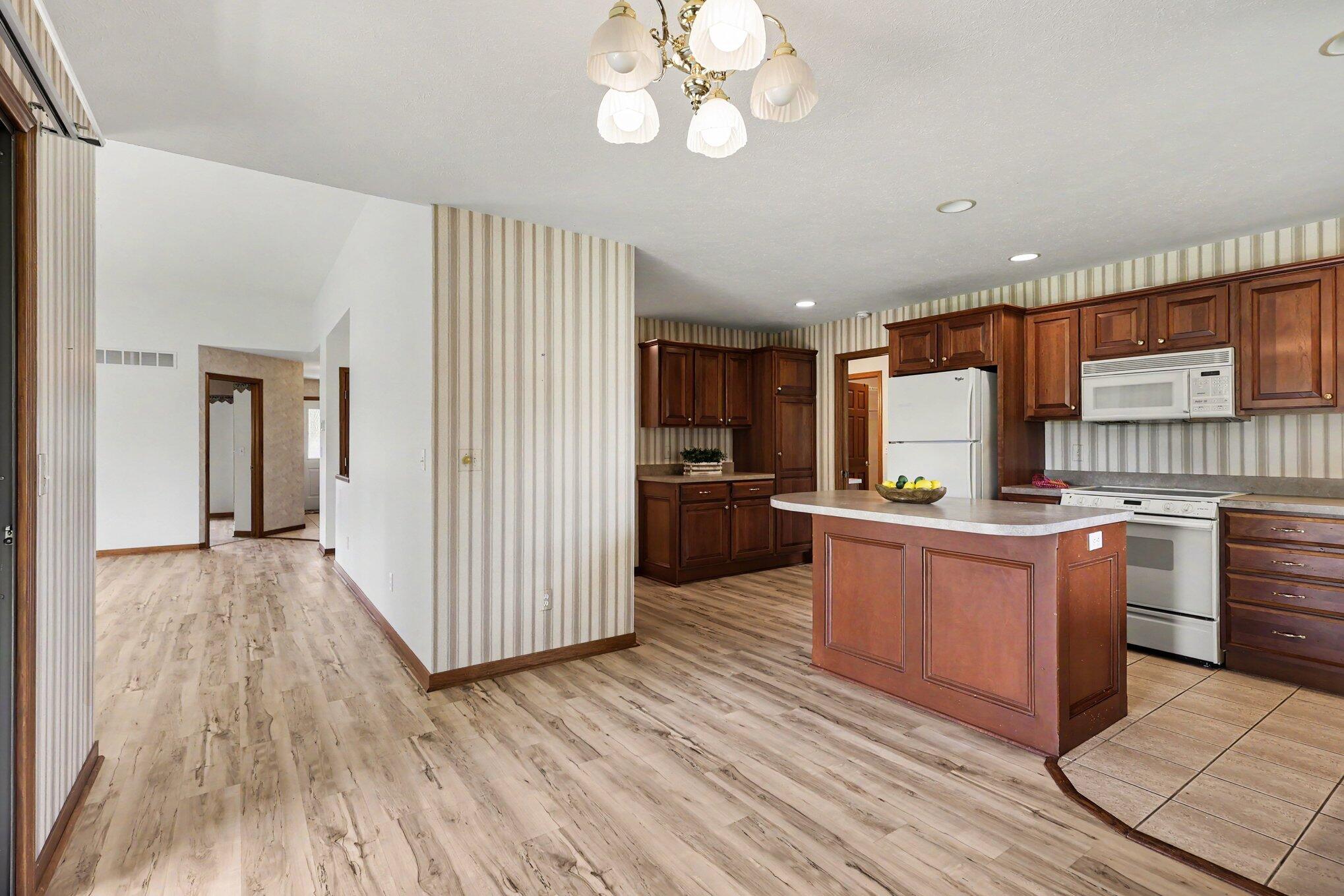 217 Parkside Drive Zeeland MI 49464