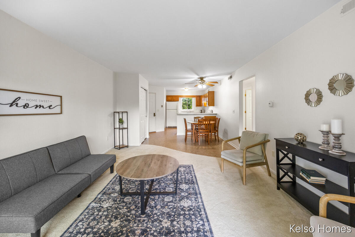 3410 Devonwood Hills NE Grand Rapids MI 49525