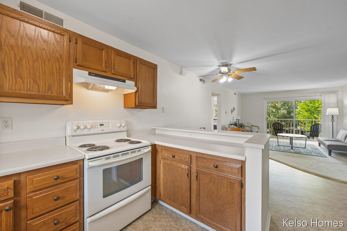 3410 Devonwood Hills NE Grand Rapids MI 49525