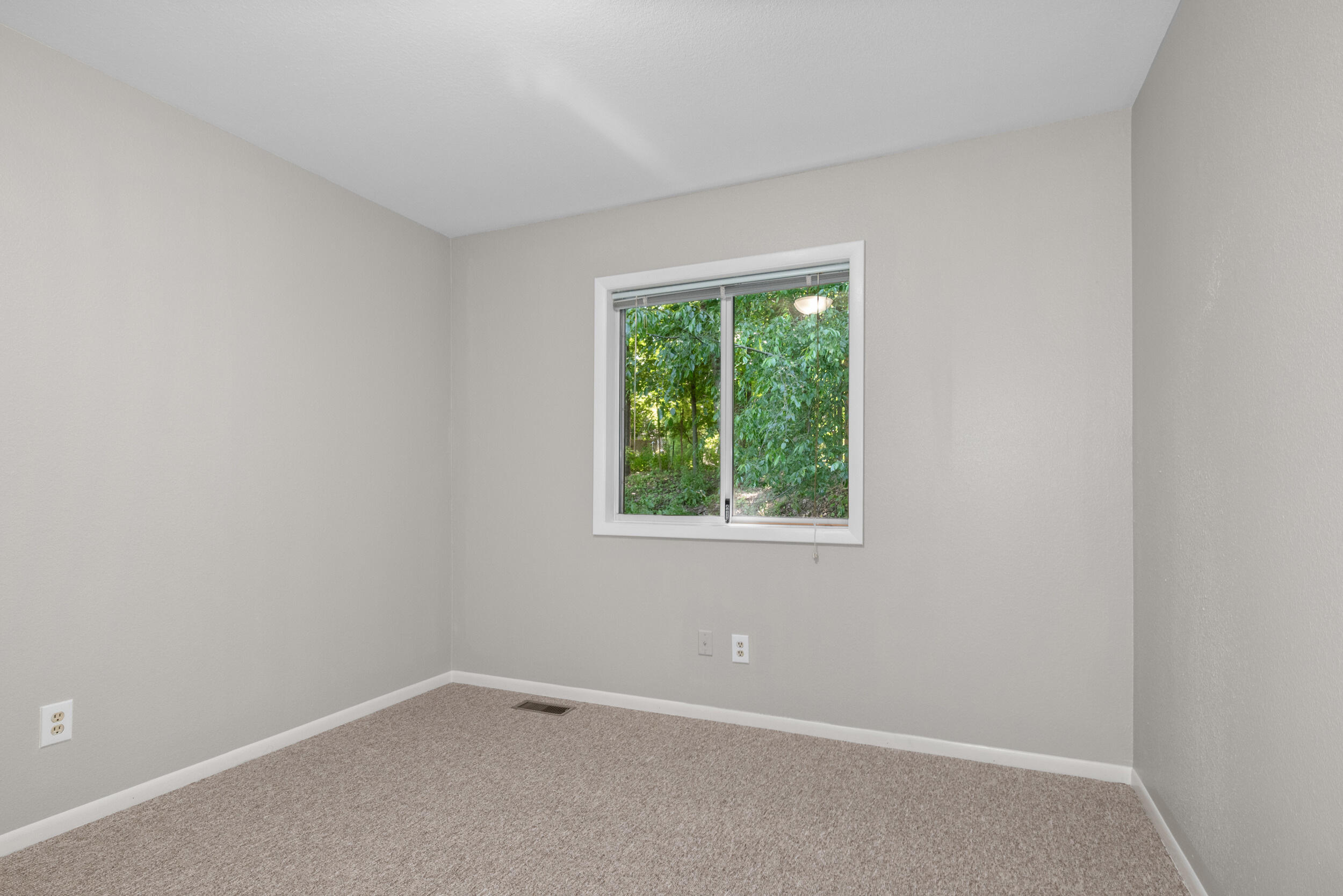 2975 Englewood Avenue SE Grand Rapids MI 49508