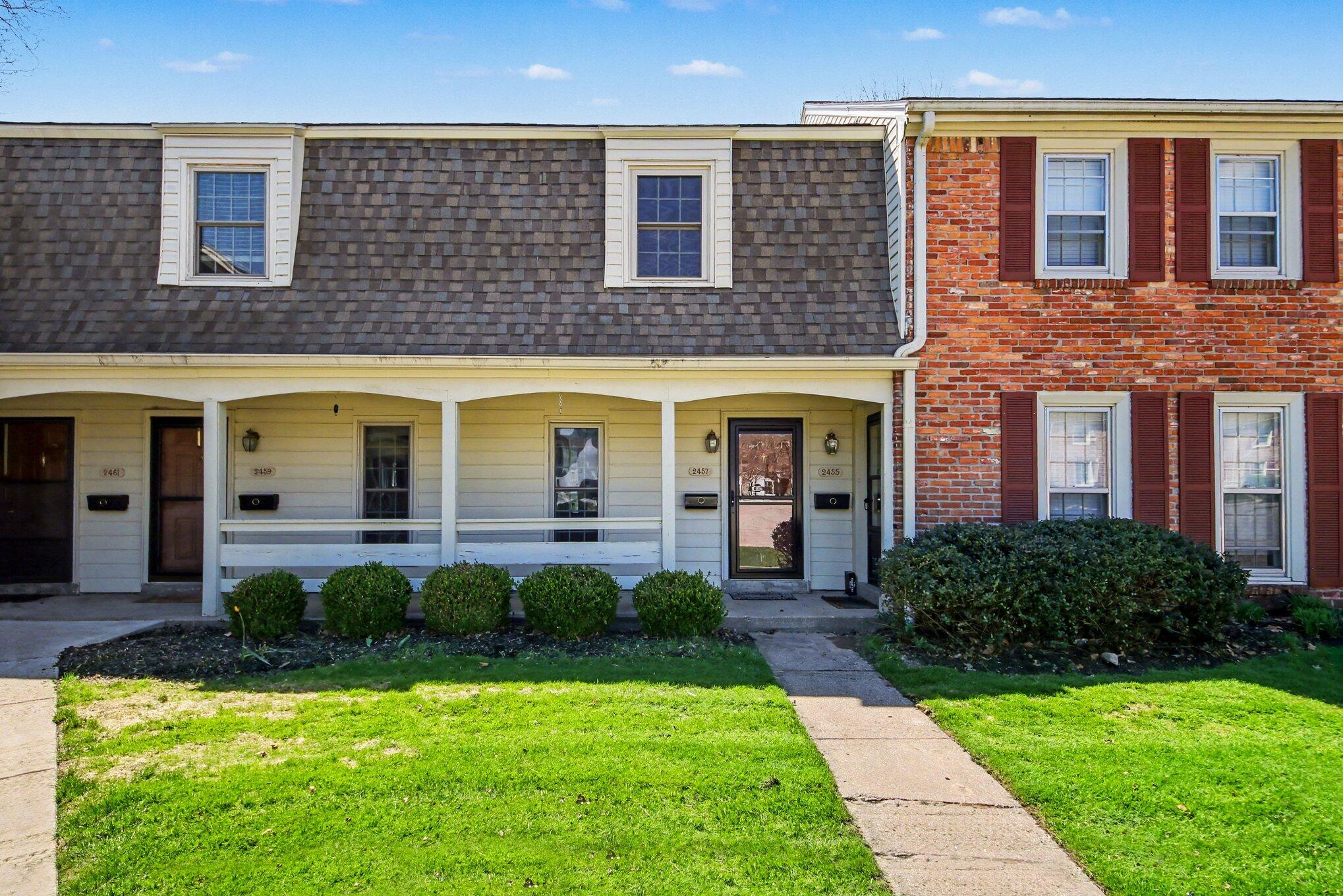 2457 Abbington Drive SE Grand Rapids MI 49506