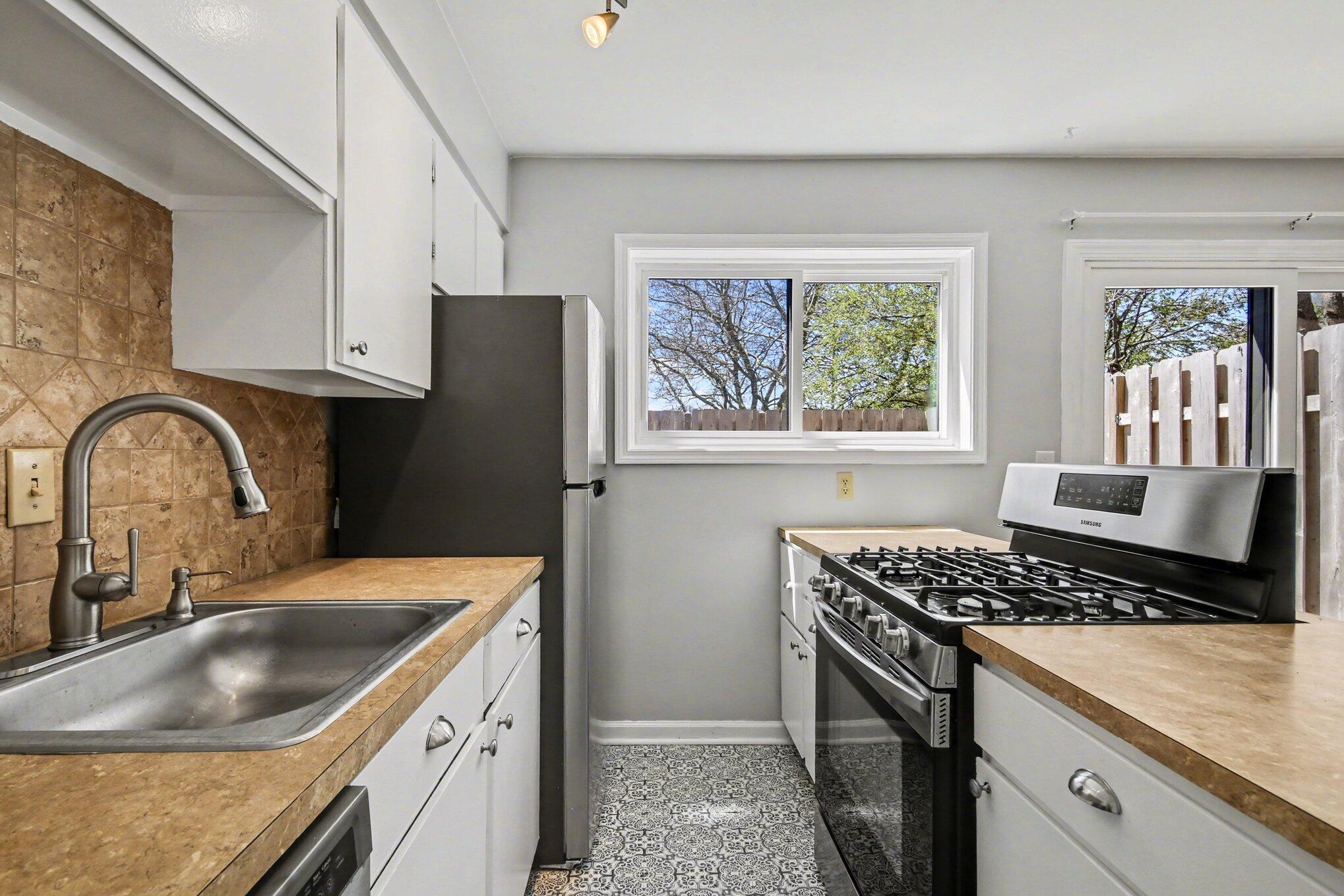 2457 Abbington Drive SE Grand Rapids MI 49506