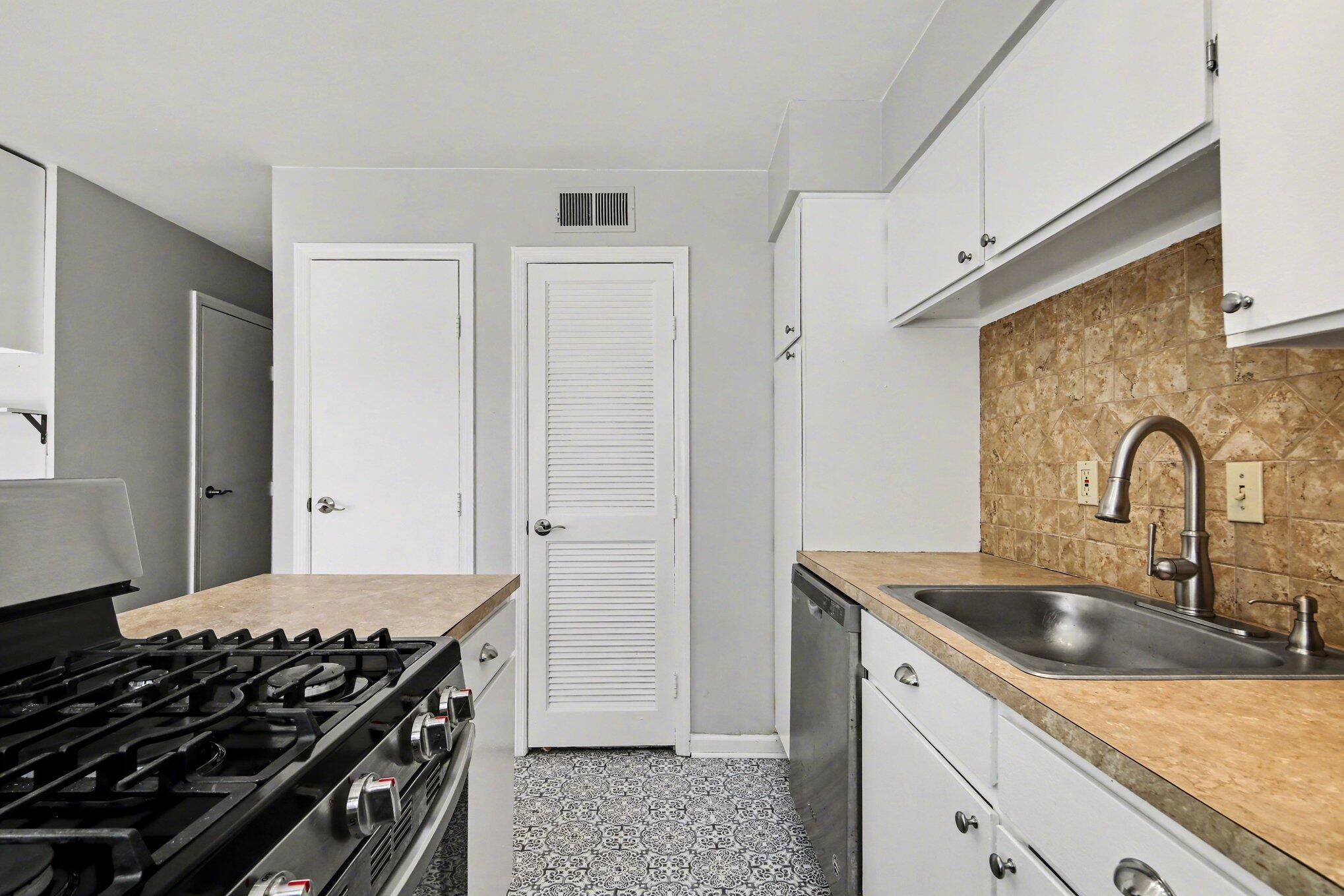 2457 Abbington Drive SE Grand Rapids MI 49506