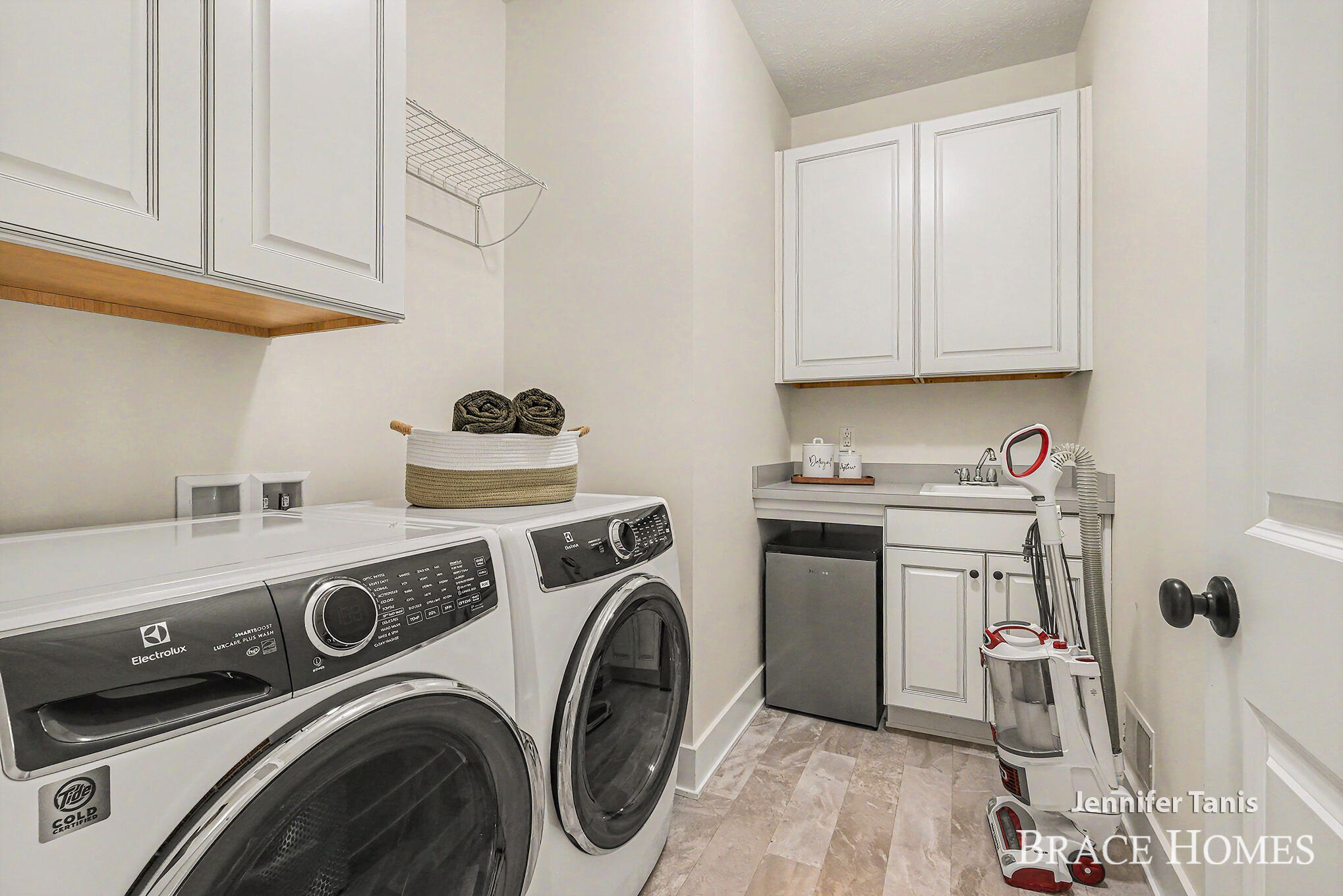 4410 Keena Court NE Grand Rapids MI 49525