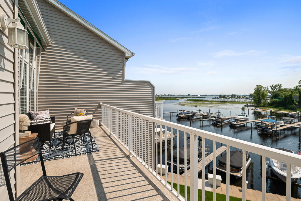 2411 Lake Avenue Muskegon MI 49445