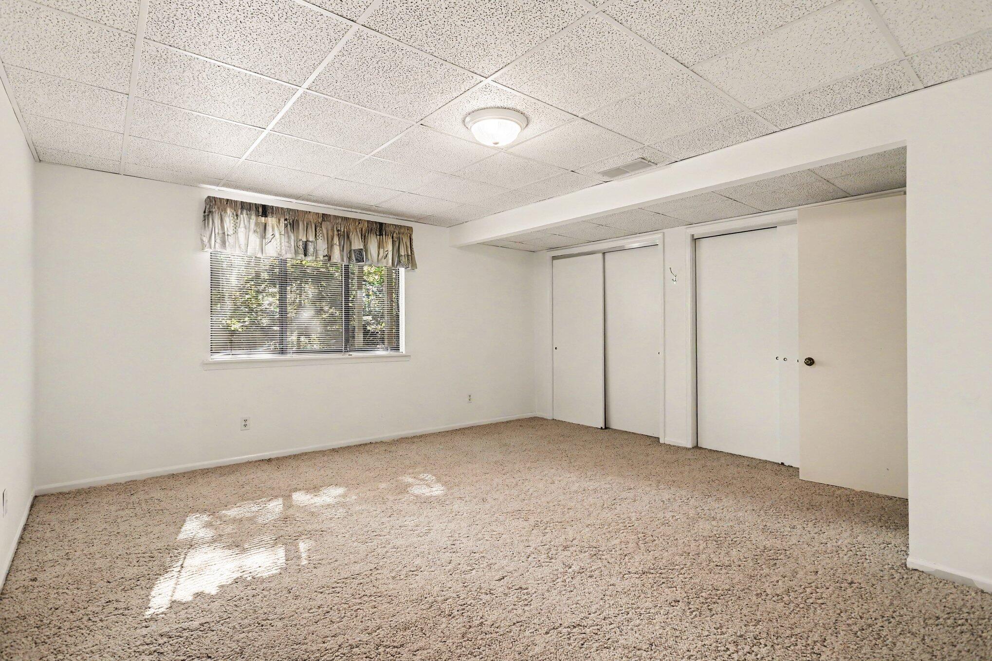 1013 Essex Circle Kalamazoo MI 49008