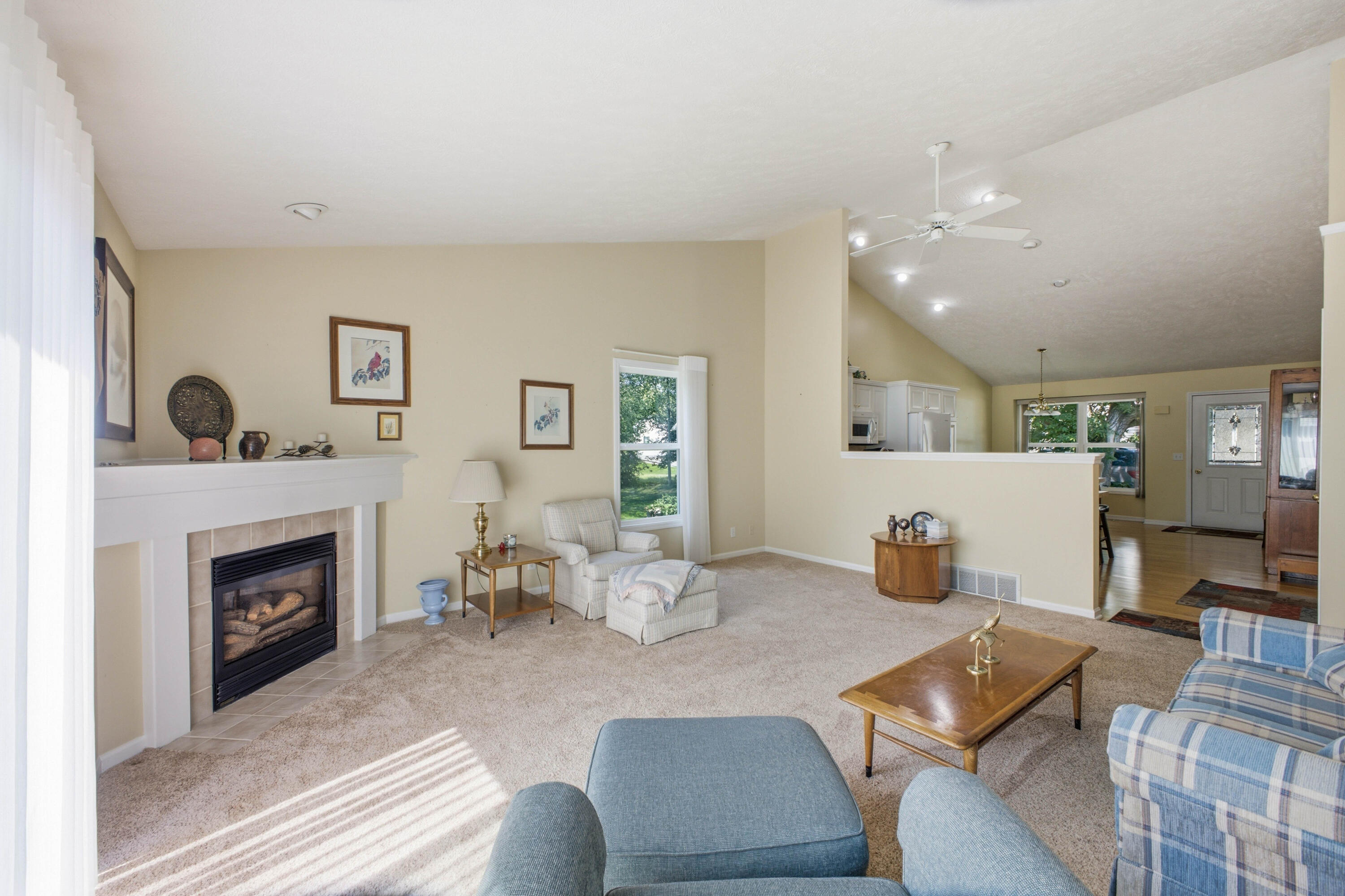 1416 Woodlawn Cmns Grand Haven MI 49417