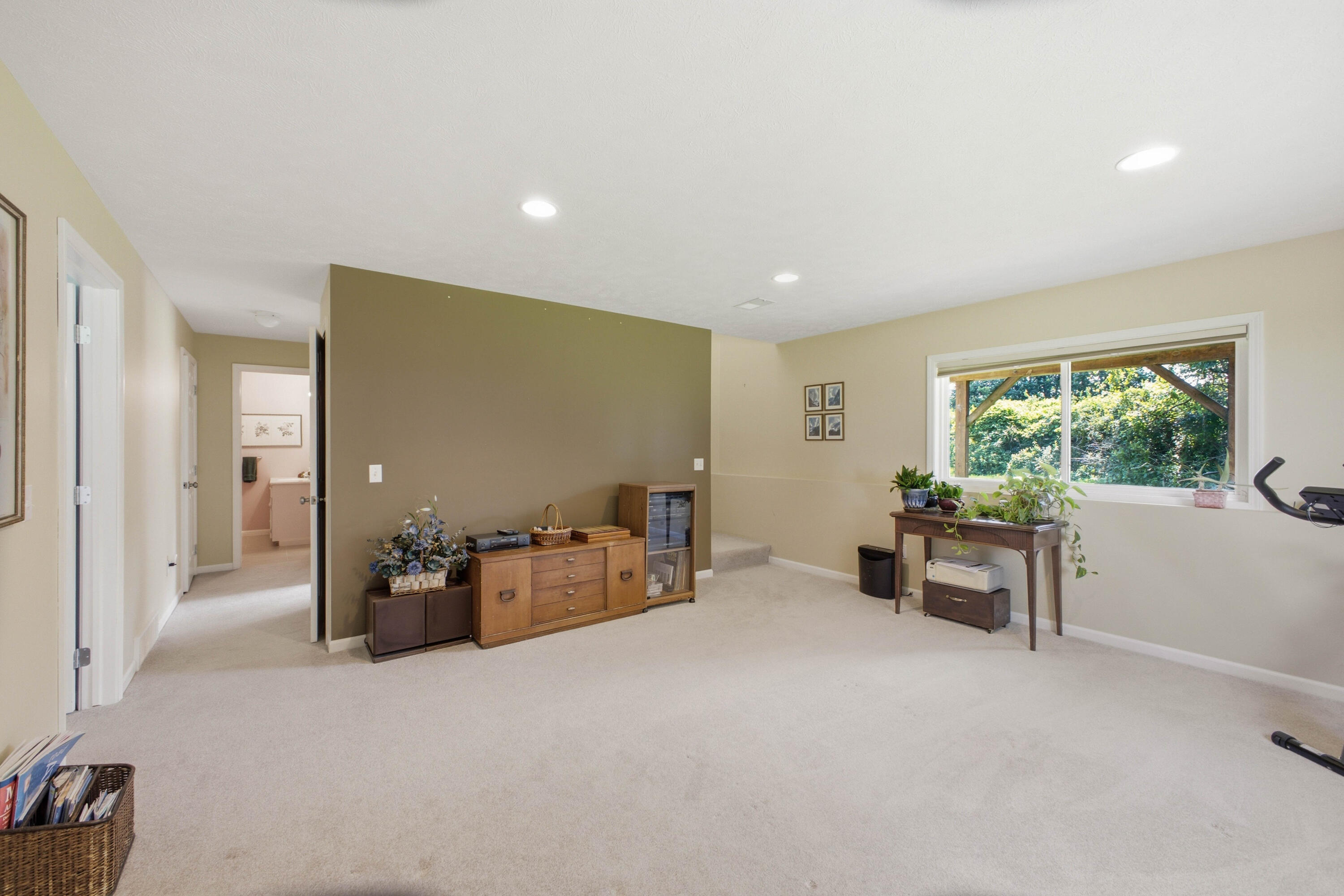 1416 Woodlawn Cmns Grand Haven MI 49417