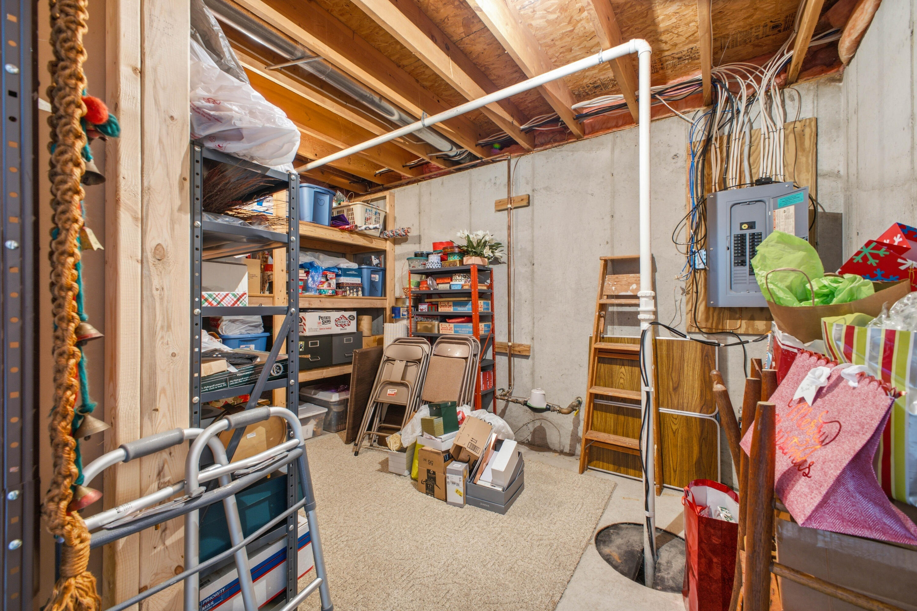 1416 Woodlawn Cmns Grand Haven MI 49417