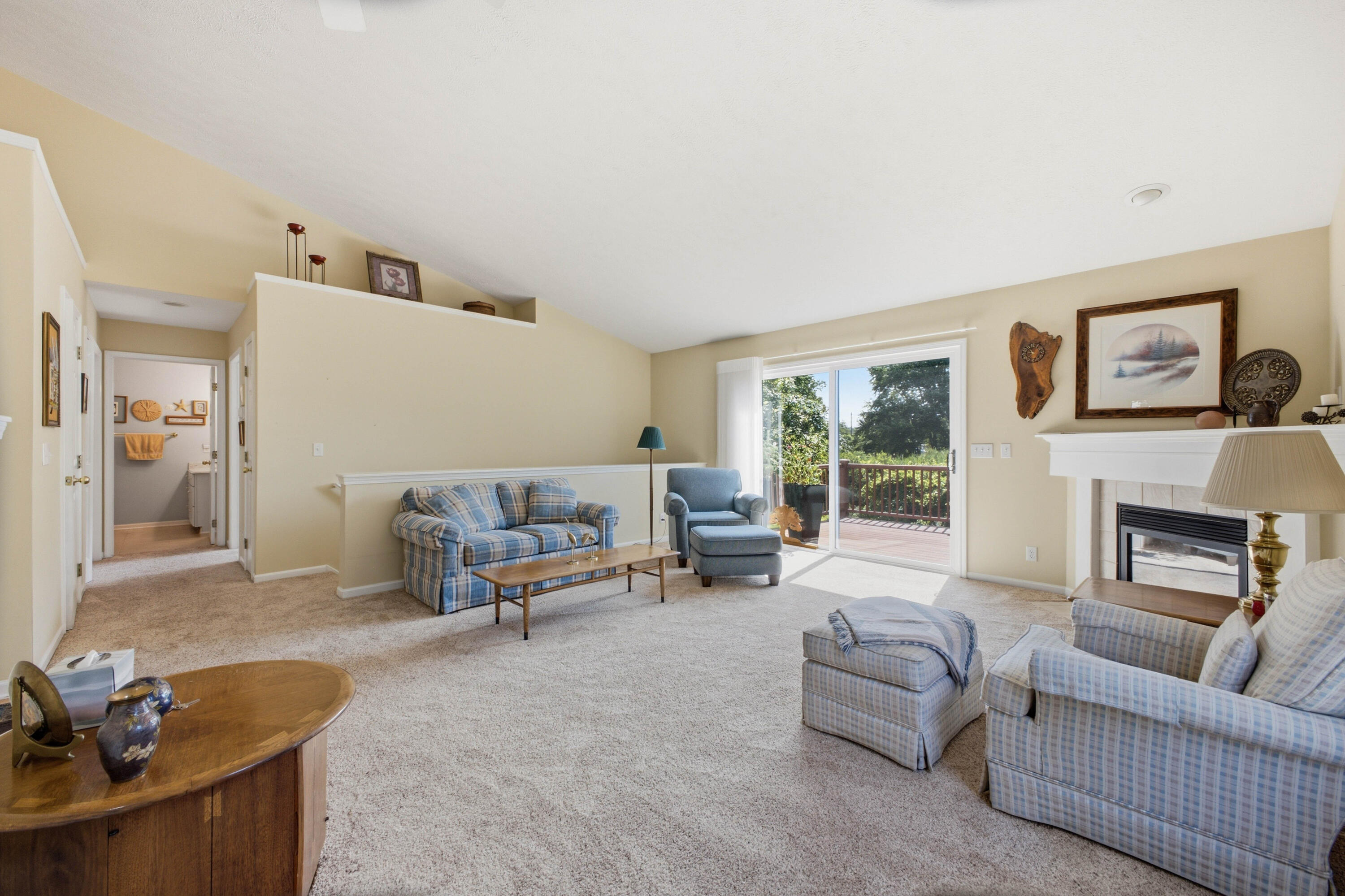 1416 Woodlawn Cmns Grand Haven MI 49417