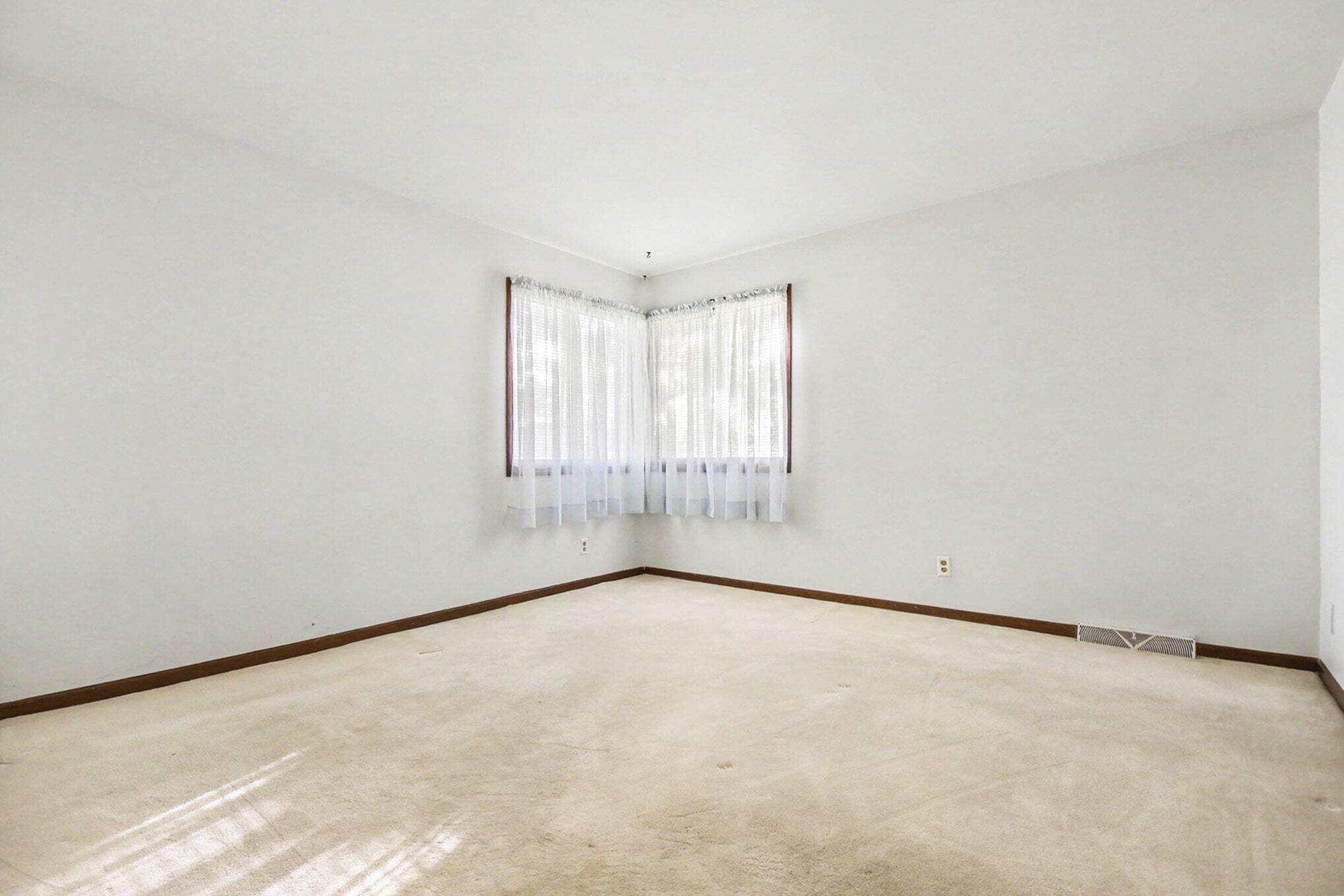 5722 Leisure S Drive SE Grand Rapids MI 49548