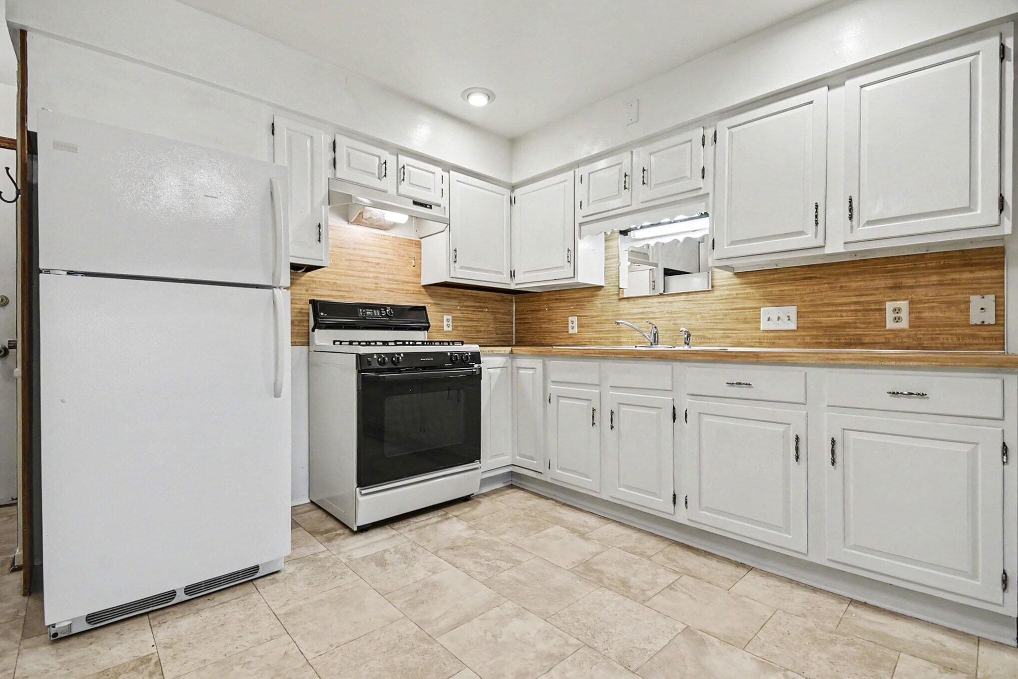 5722 Leisure S Drive SE Grand Rapids MI 49548