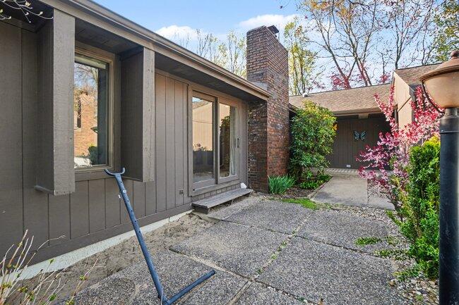 840 Brook Village Court Holland MI 49423