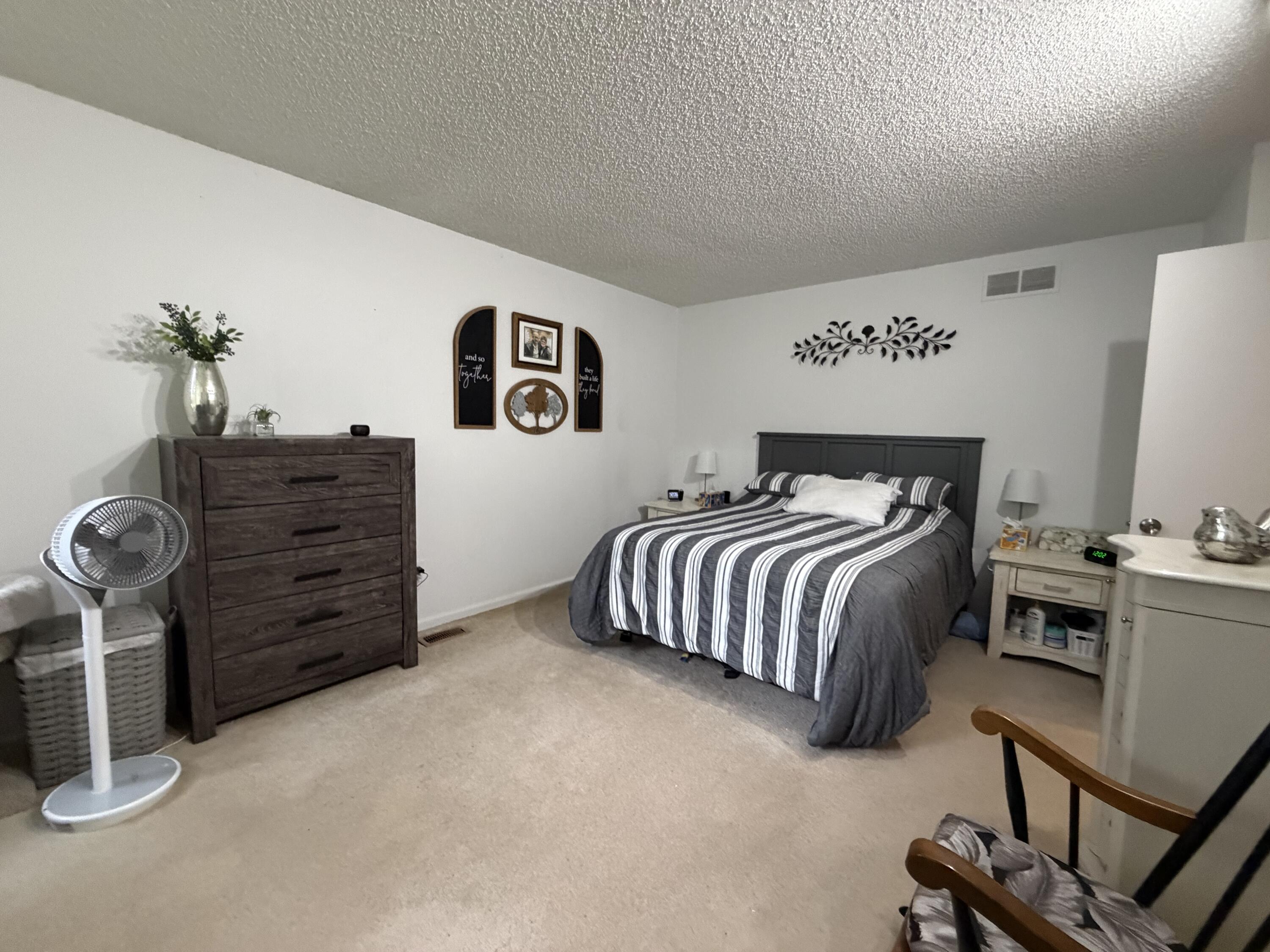 135 Balmoral Court Kalamazoo MI 49006