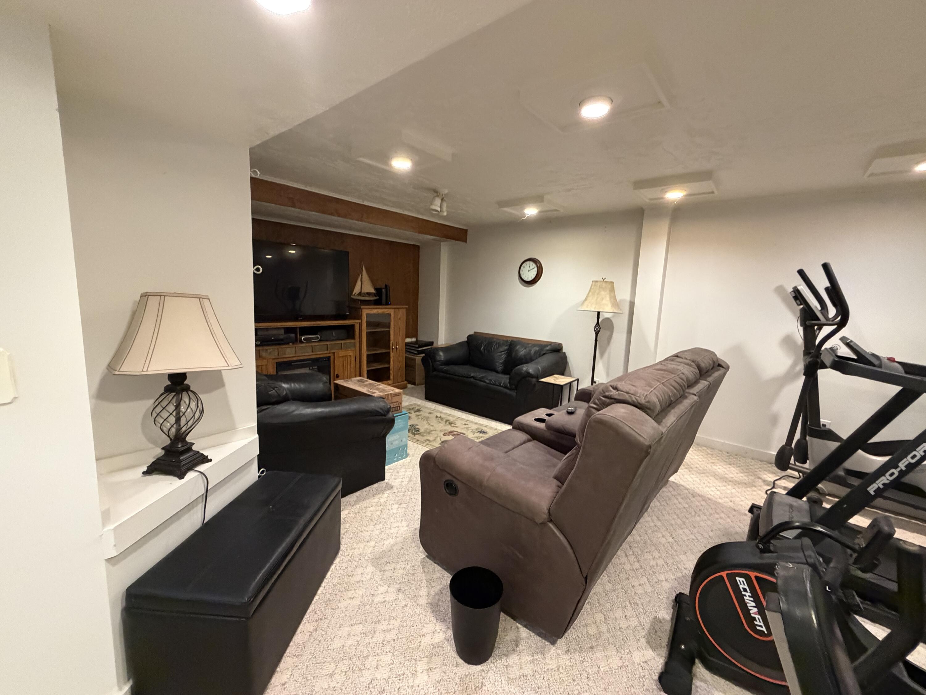 135 Balmoral Court Kalamazoo MI 49006