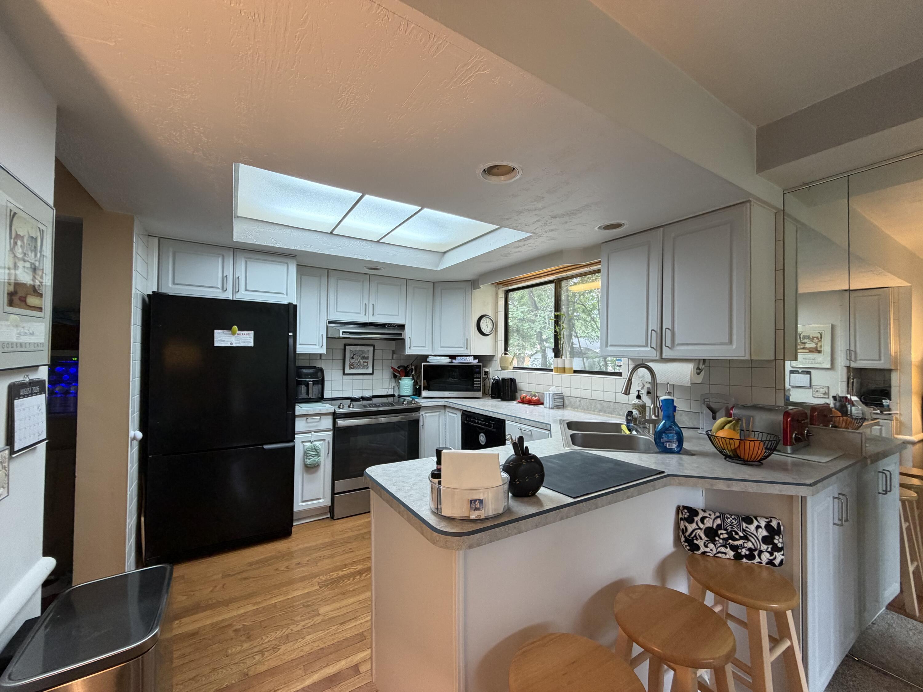 135 Balmoral Court Kalamazoo MI 49006