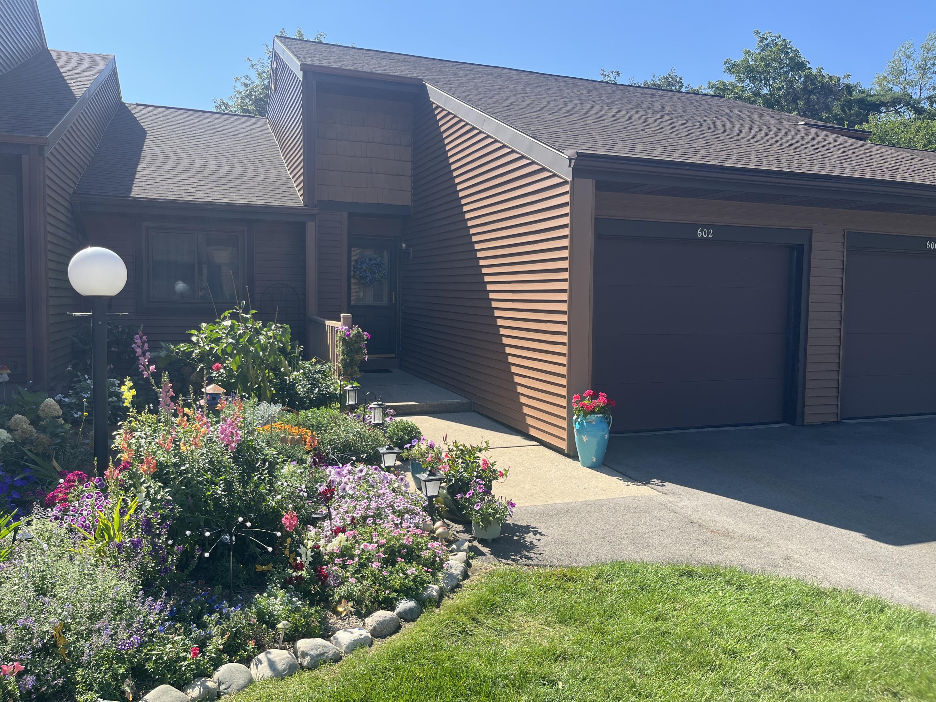 602 Maple Creek Drive Holland MI 49423