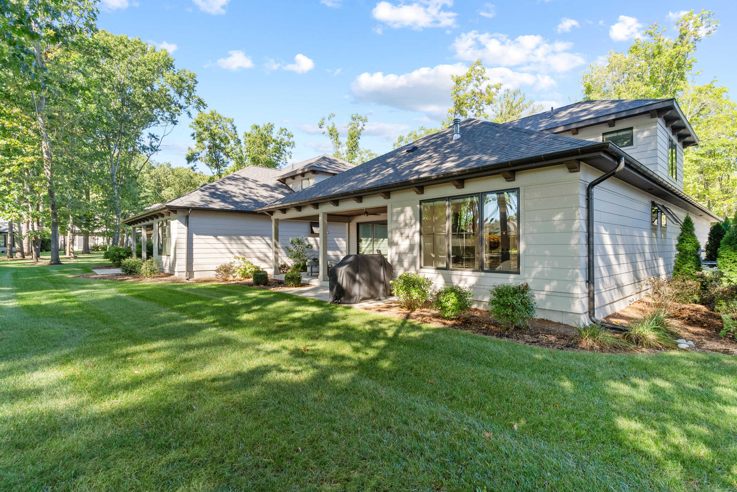 2031 Ottawa Beach Road Holland MI 49424