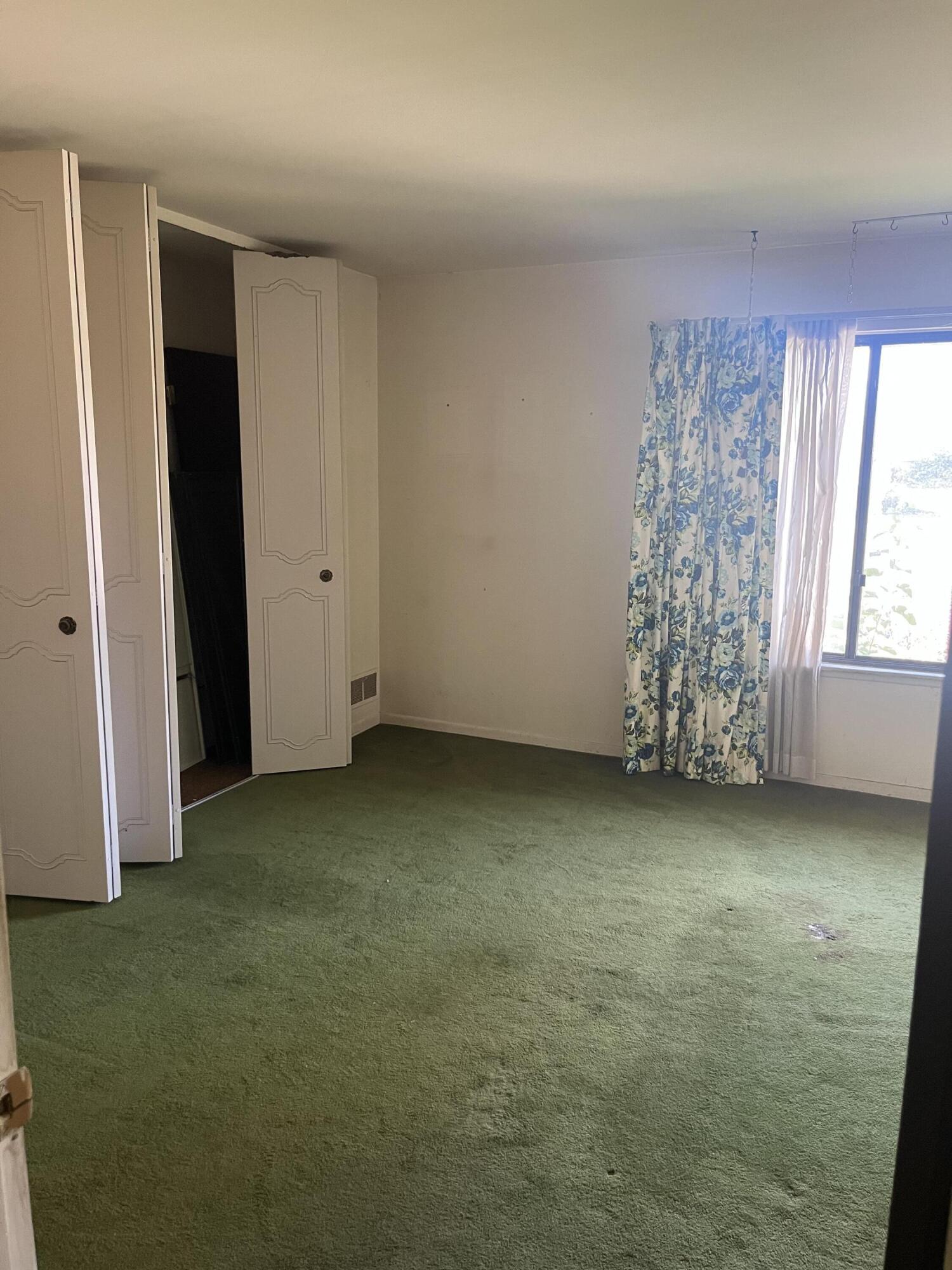 4158 E Saxony Drive SE Grand Rapids MI 49508