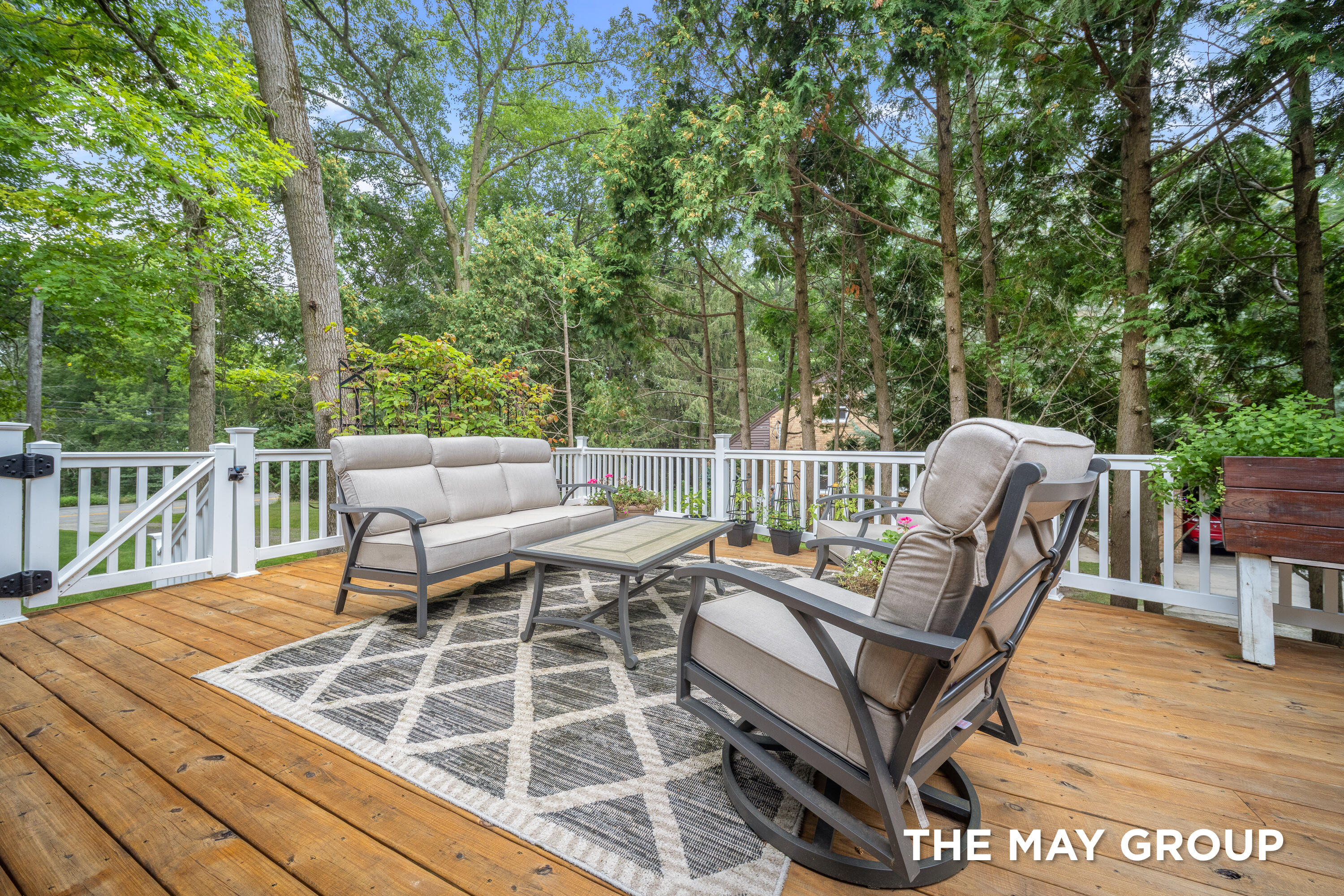 2431 Summit Ridge Drive NE Grand Rapids MI 49505