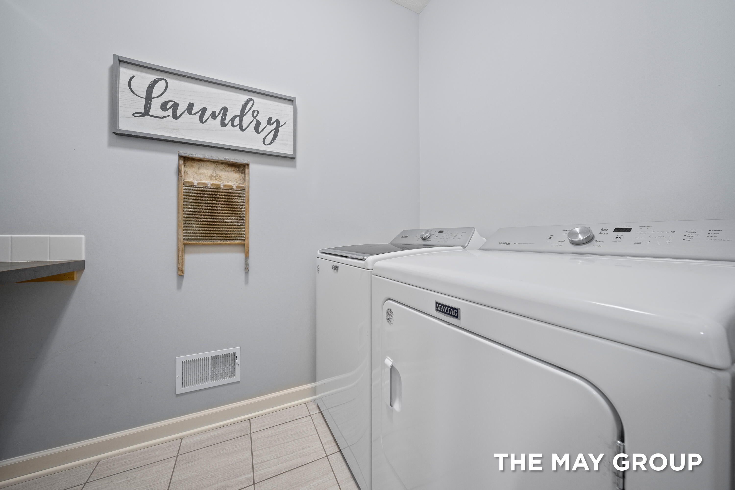 2431 Summit Ridge Drive NE Grand Rapids MI 49505